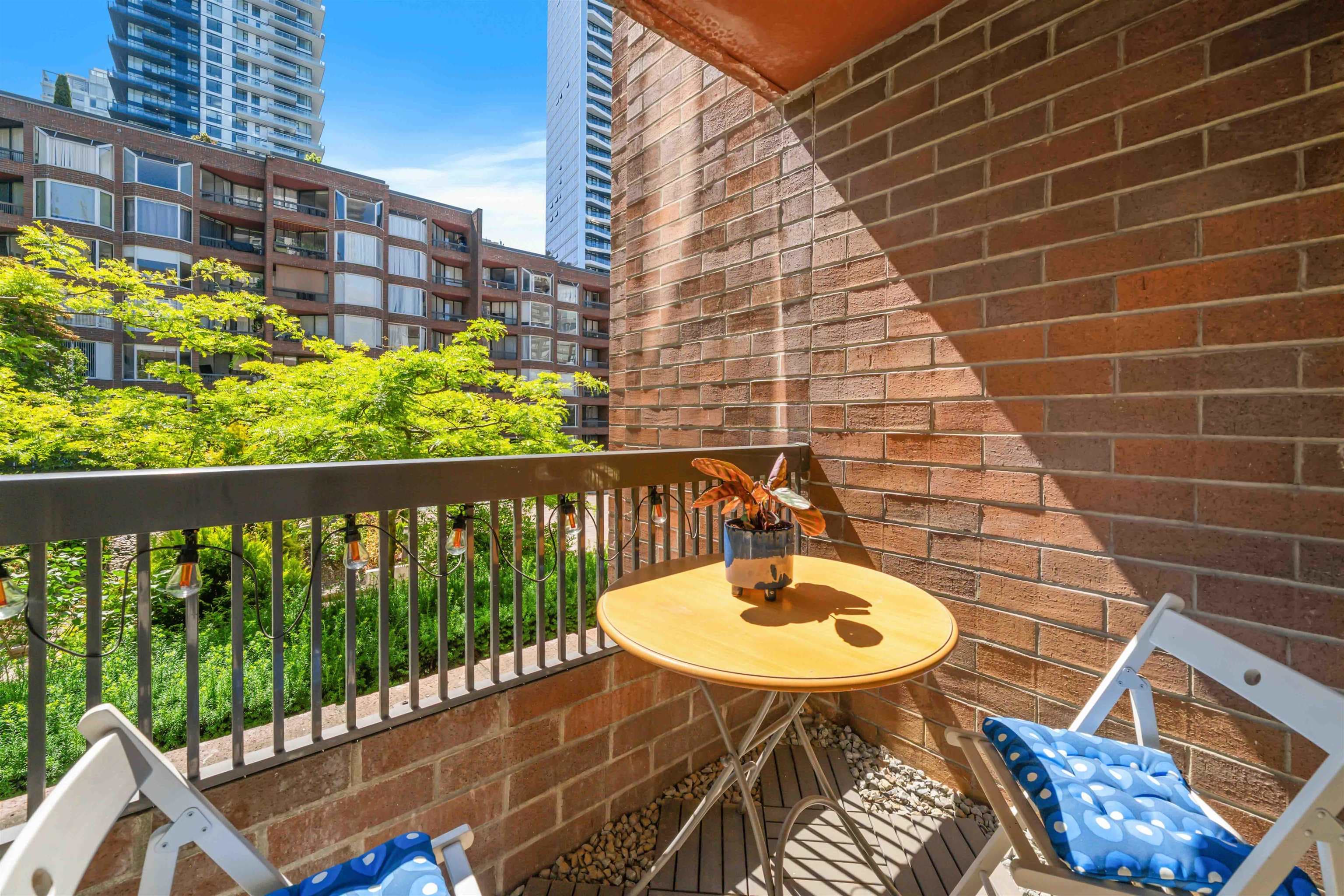 318 - 1330 Burrard Street, Vancouver, V6Z 2B8 — photo 3