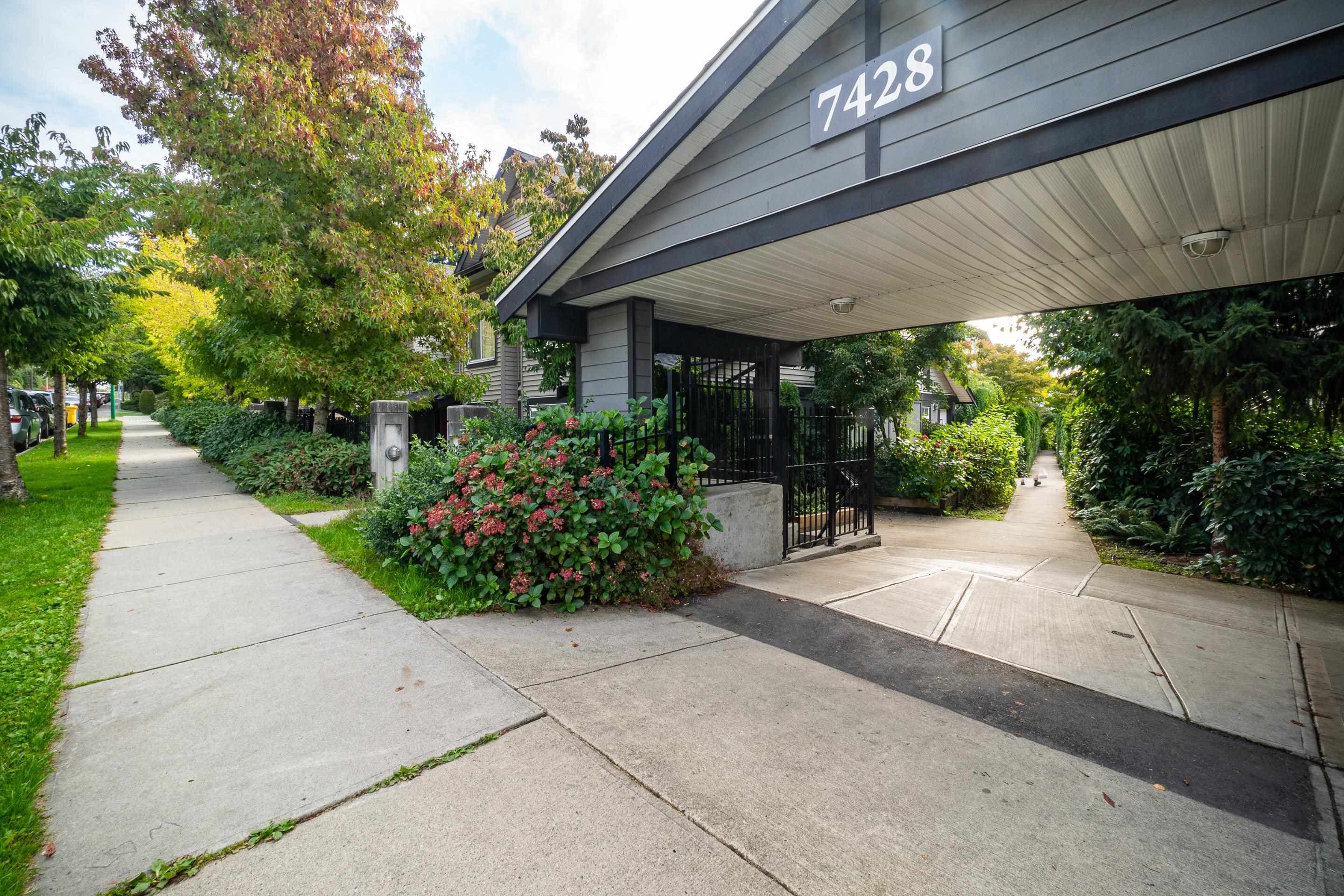 24 - 7428 14th Avenue, Burnaby, V3N 0C2 — photo 4
