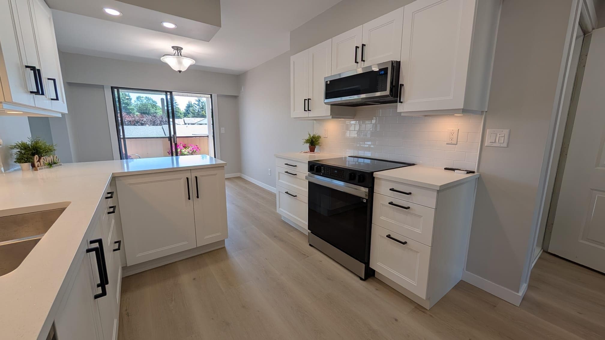 40 - 32959 George Ferguson Way, Abbotsford, V2S 7W9 — photo 2