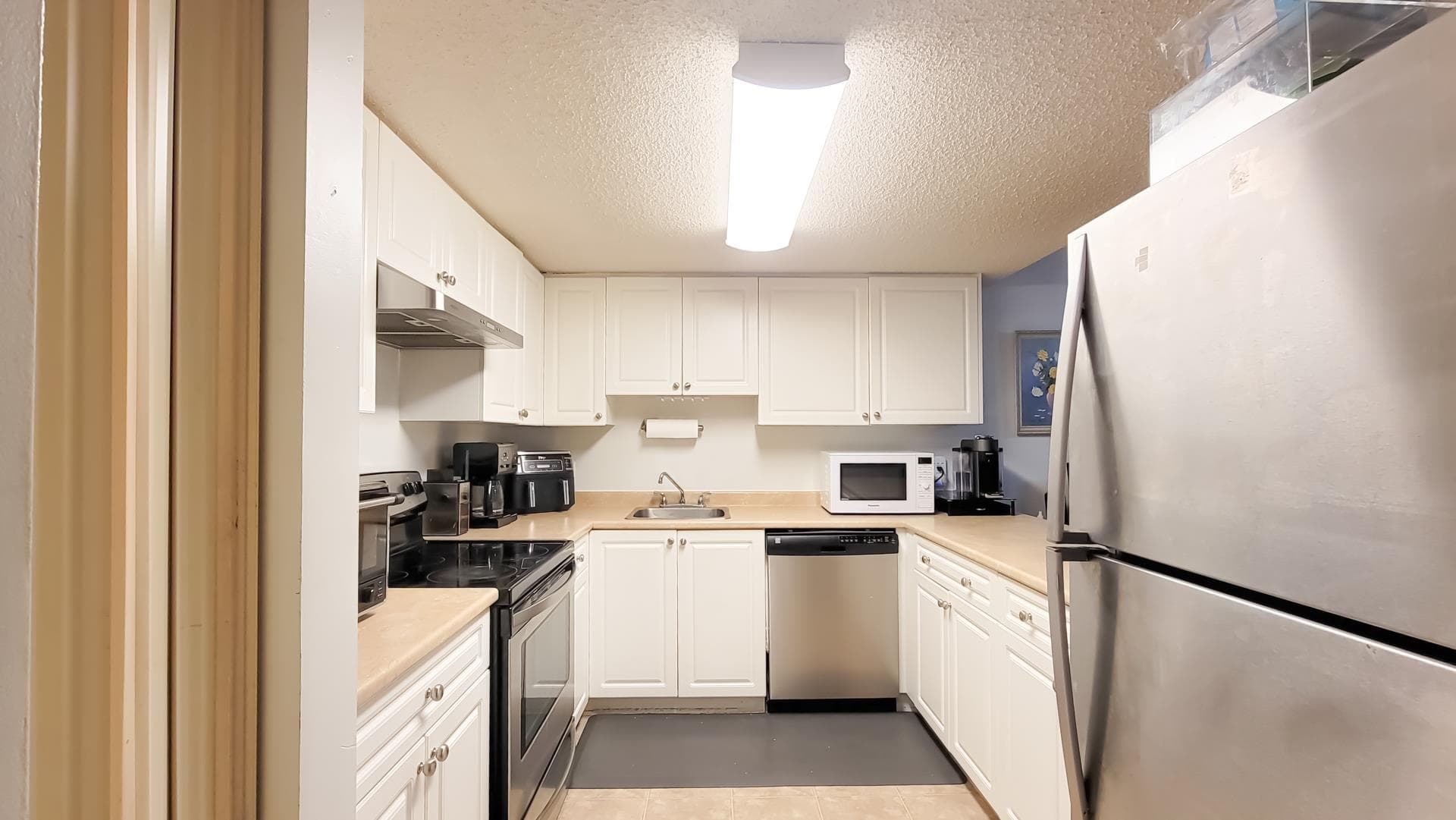 103 - 7095 133b Street, Surrey, V3W 8A3 — photo 2