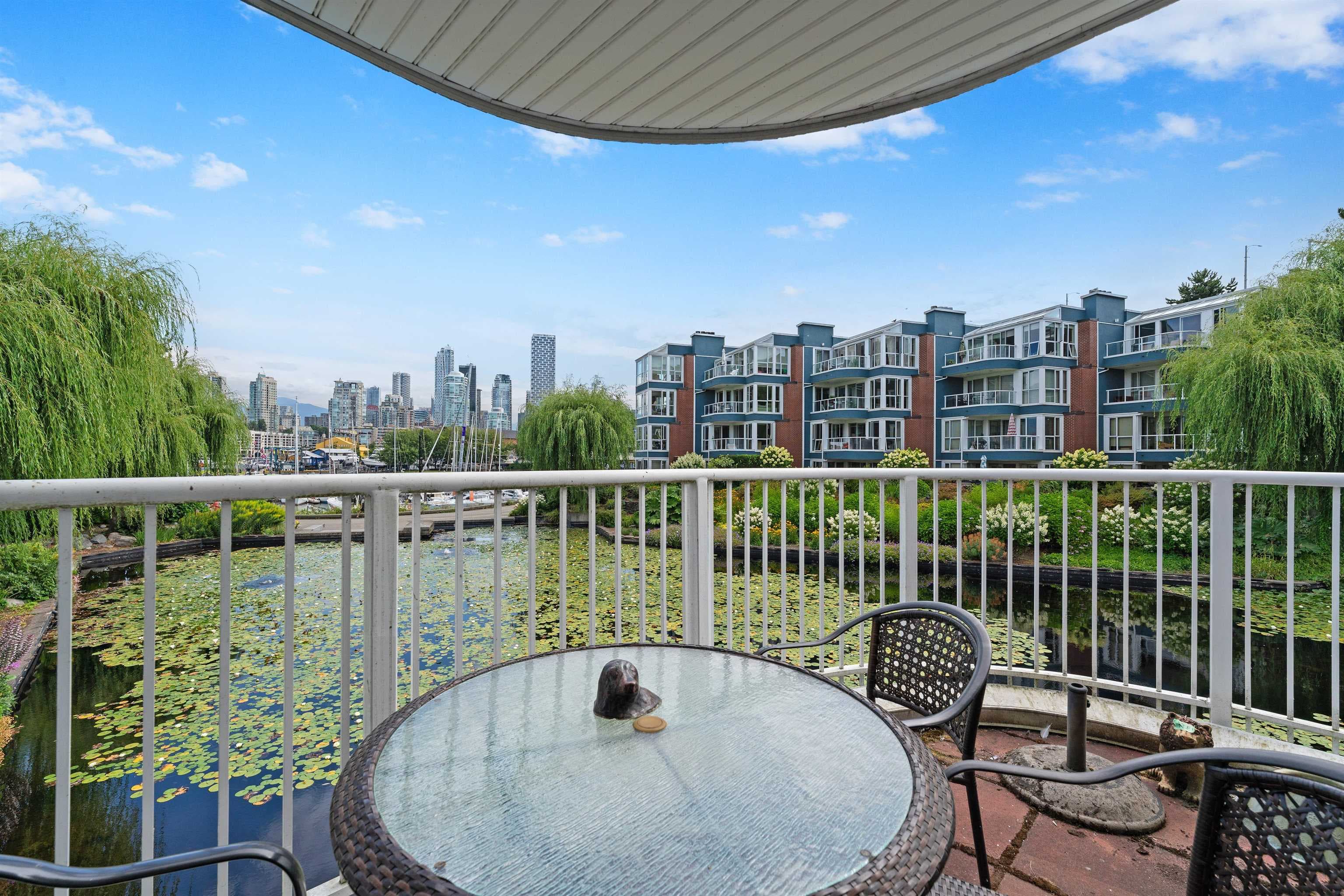 1525 Mariner Walk, Vancouver