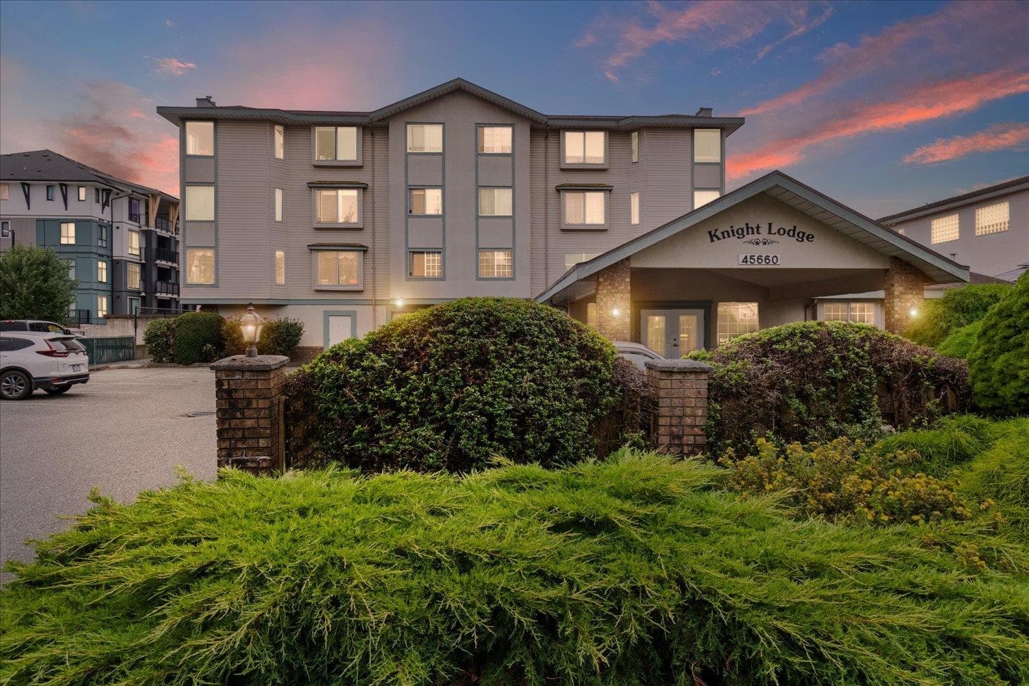 306 - 45660 Knight Road, Chilliwack, V2R 2X4 — photo 2