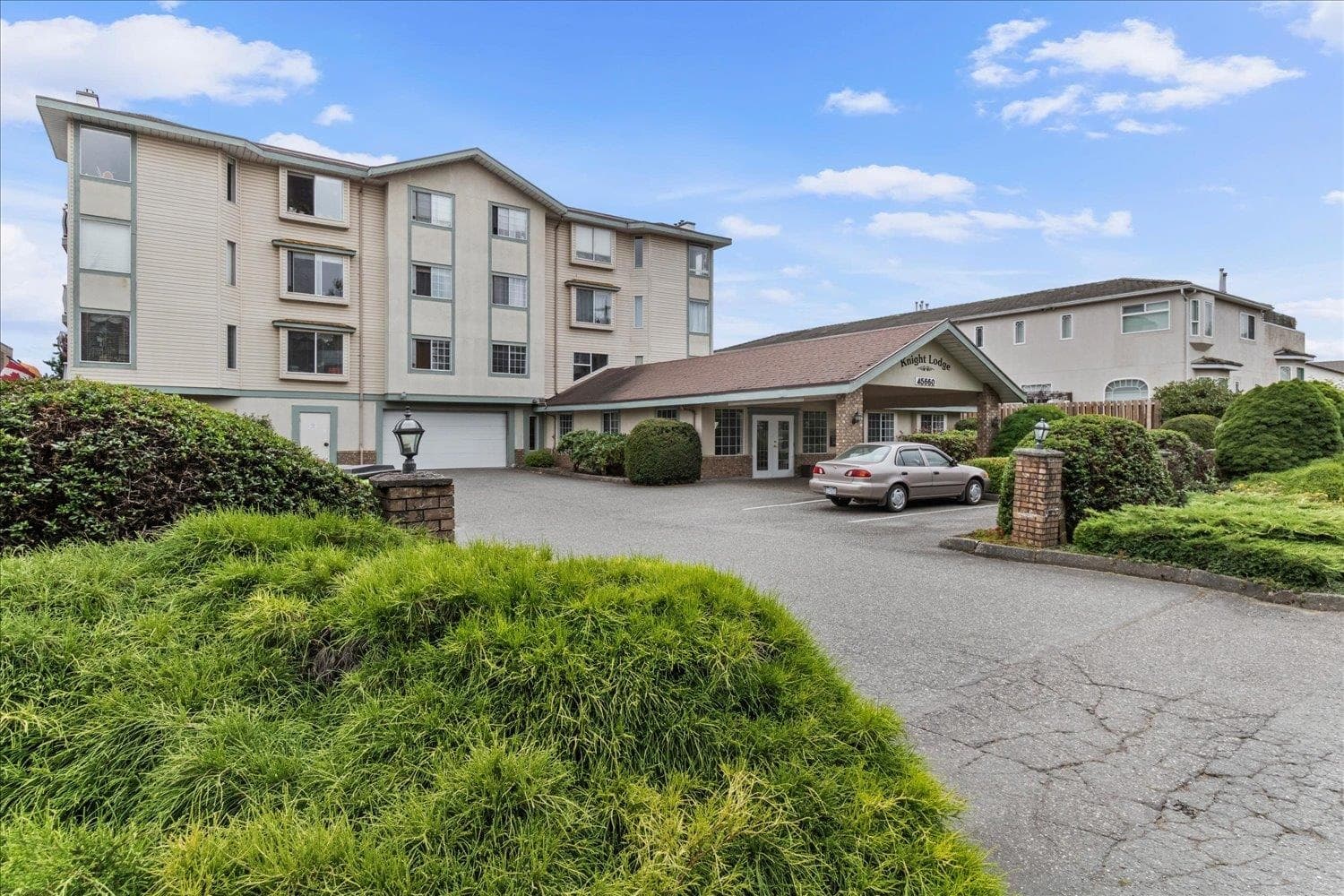 306 - 45660 Knight Road, Chilliwack, V2R 2X4 — photo 5