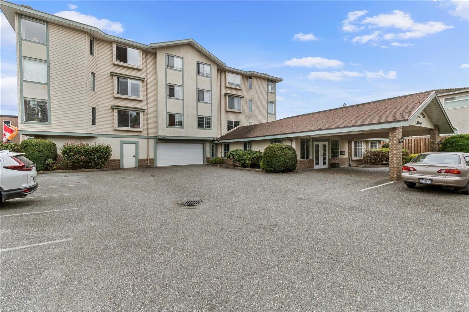 306 - 45660 Knight Road, Chilliwack, V2R 2X4 — photo 4