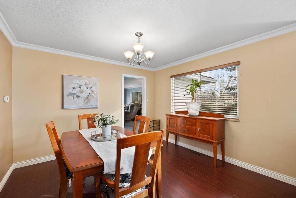 19093 Sundale Court, Surrey, V3S 7M6 — photo 4