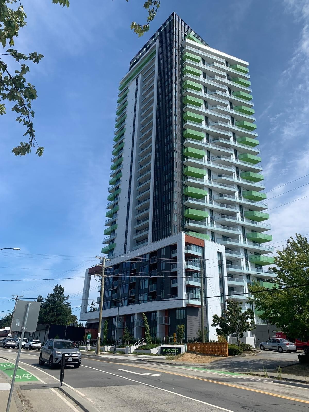 1806 - 10428 Whalley Boulevard, Surrey, V3T 0W2 — photo 1
