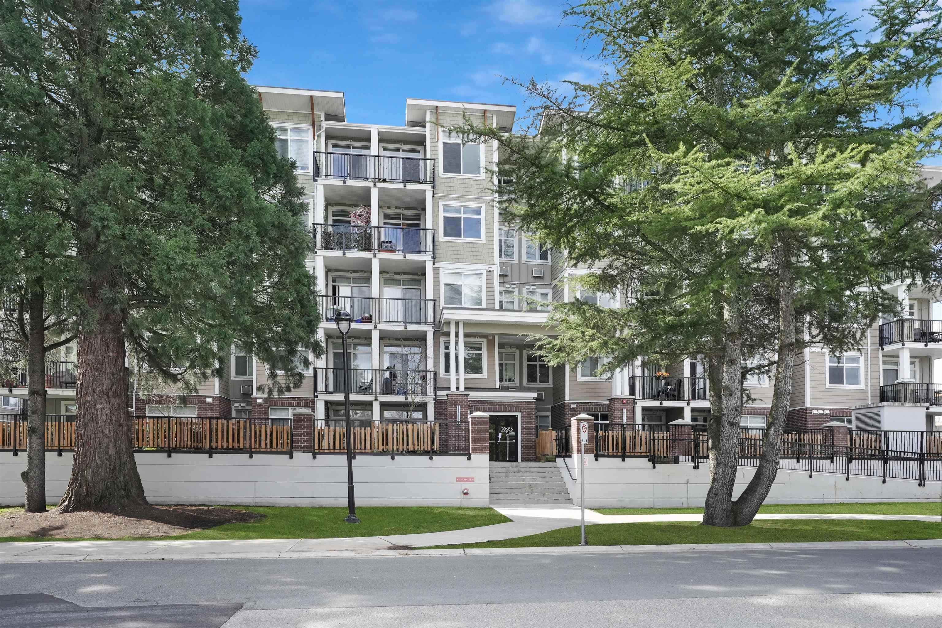 305 - 20686 Eastleigh Crescent, Langley, V3A 0M4 — photo 1