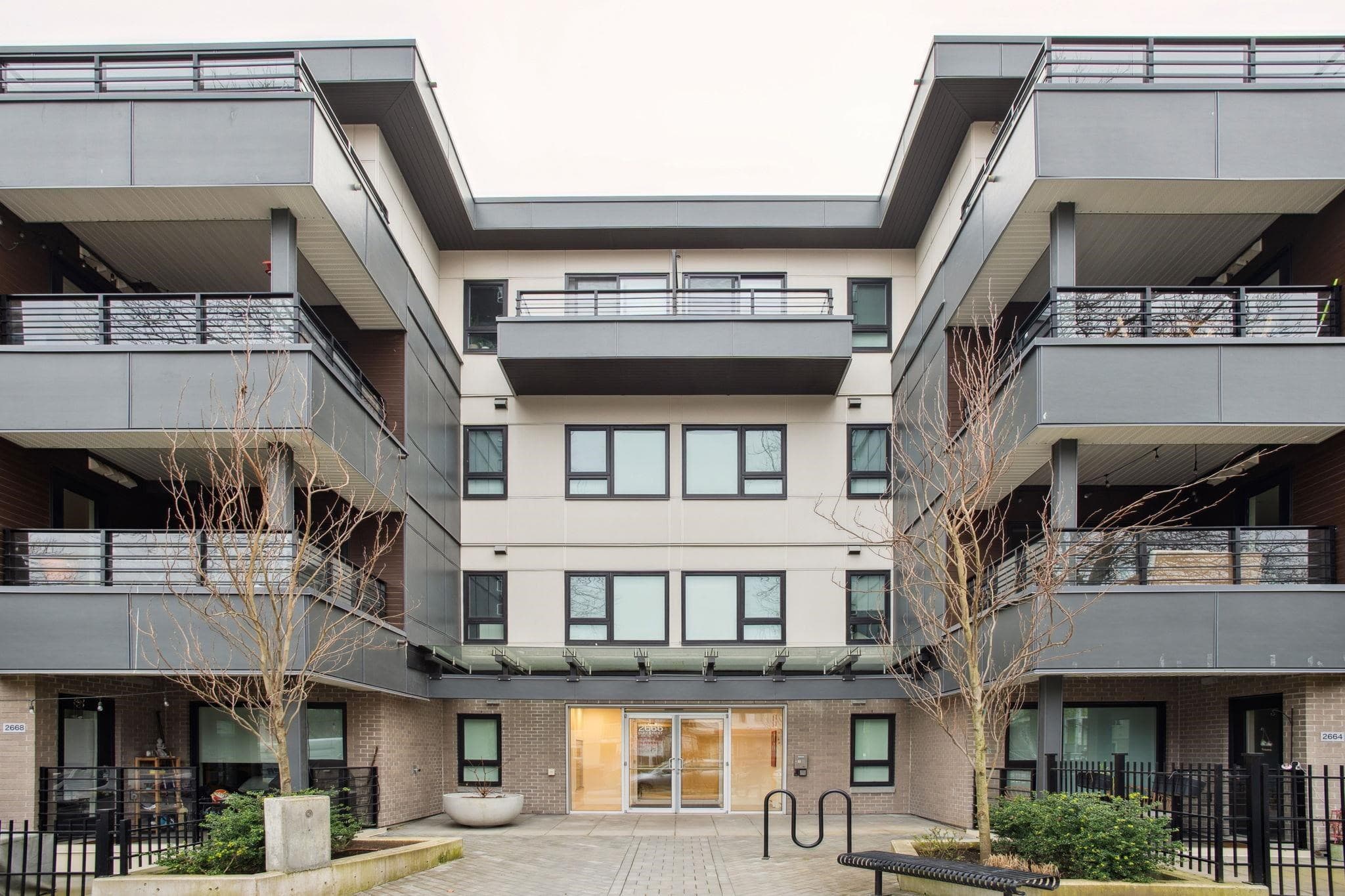 407 - 2666 Duke Street, Vancouver, V5R 4S9 — photo 1