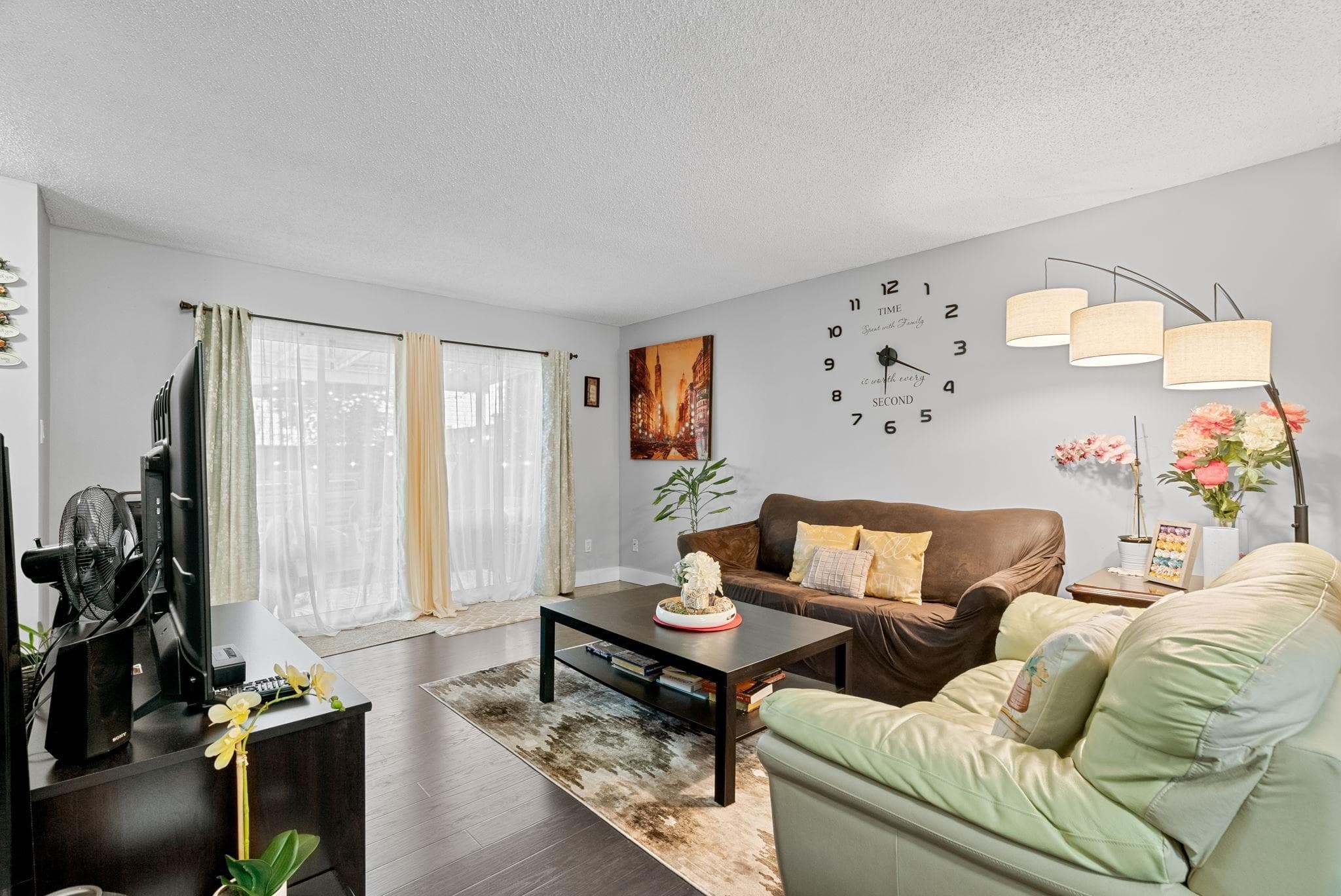 30 - 8555 King George Boulevard, Surrey, V3W 5C3 — photo 4