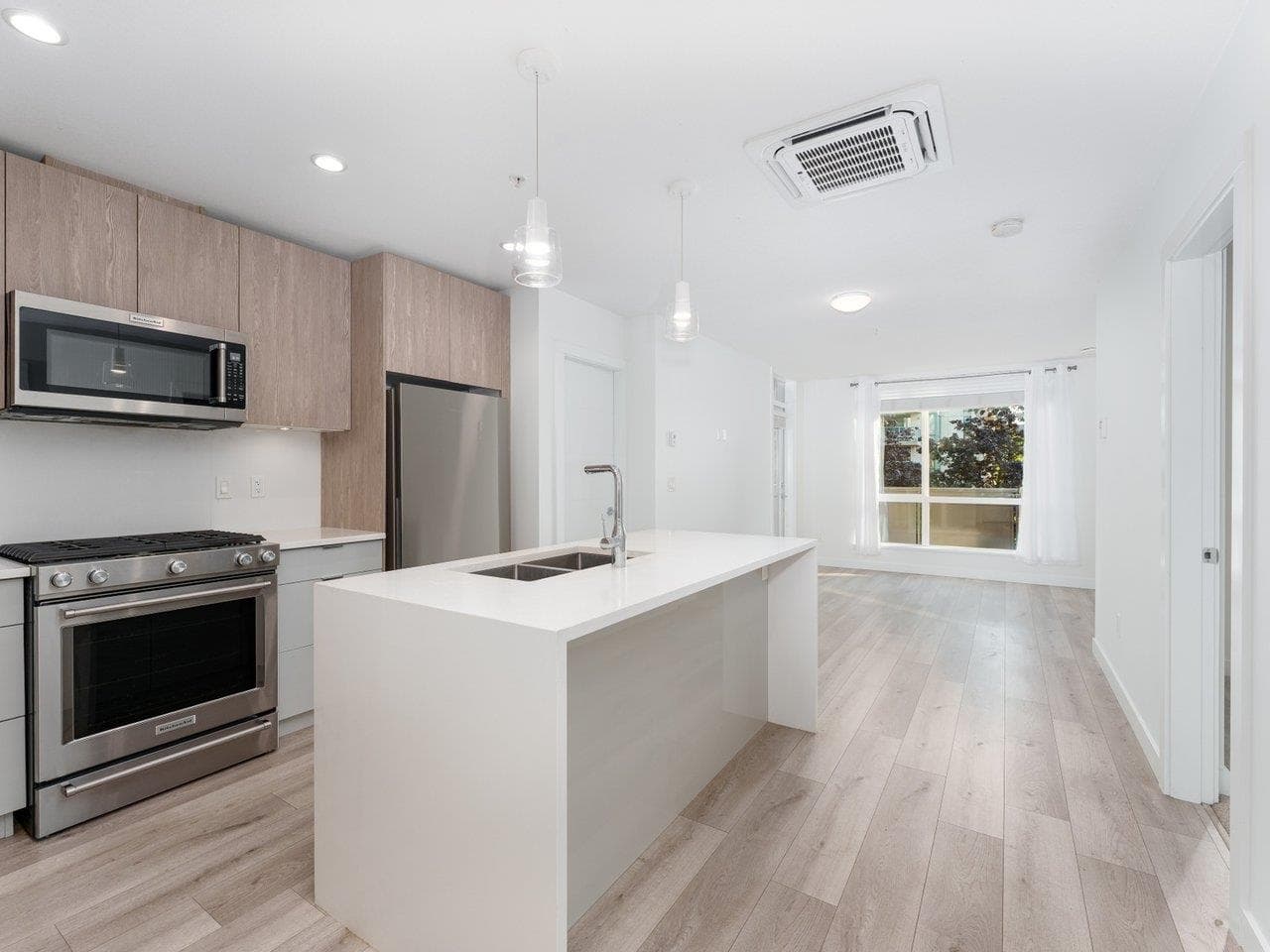 202 - 128 E 8th Street, North Vancouver, V7L 1Y7 — photo 4