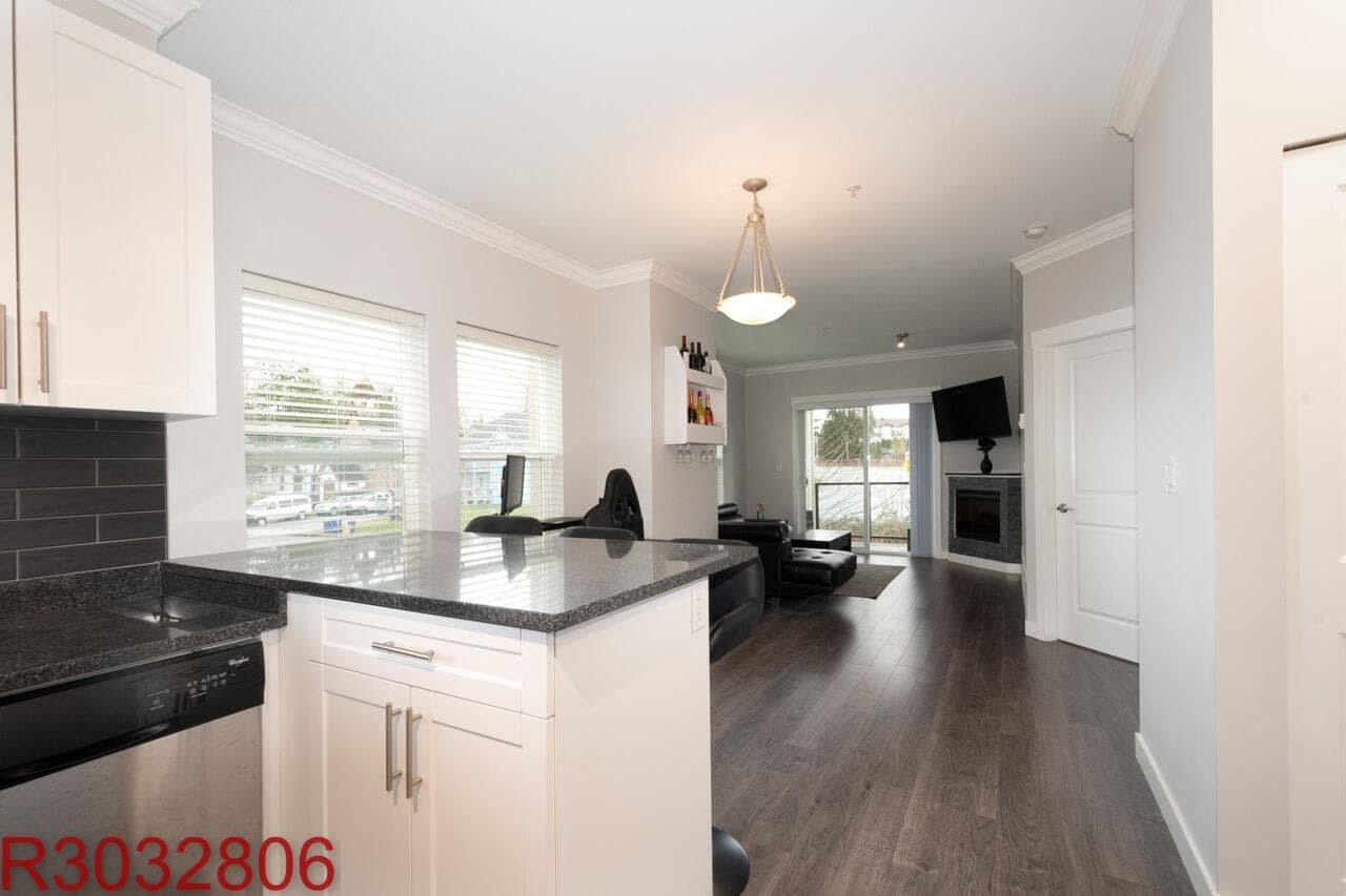 301 - 11580 223 Street, Maple Ridge, V2X 9H1 — photo 4