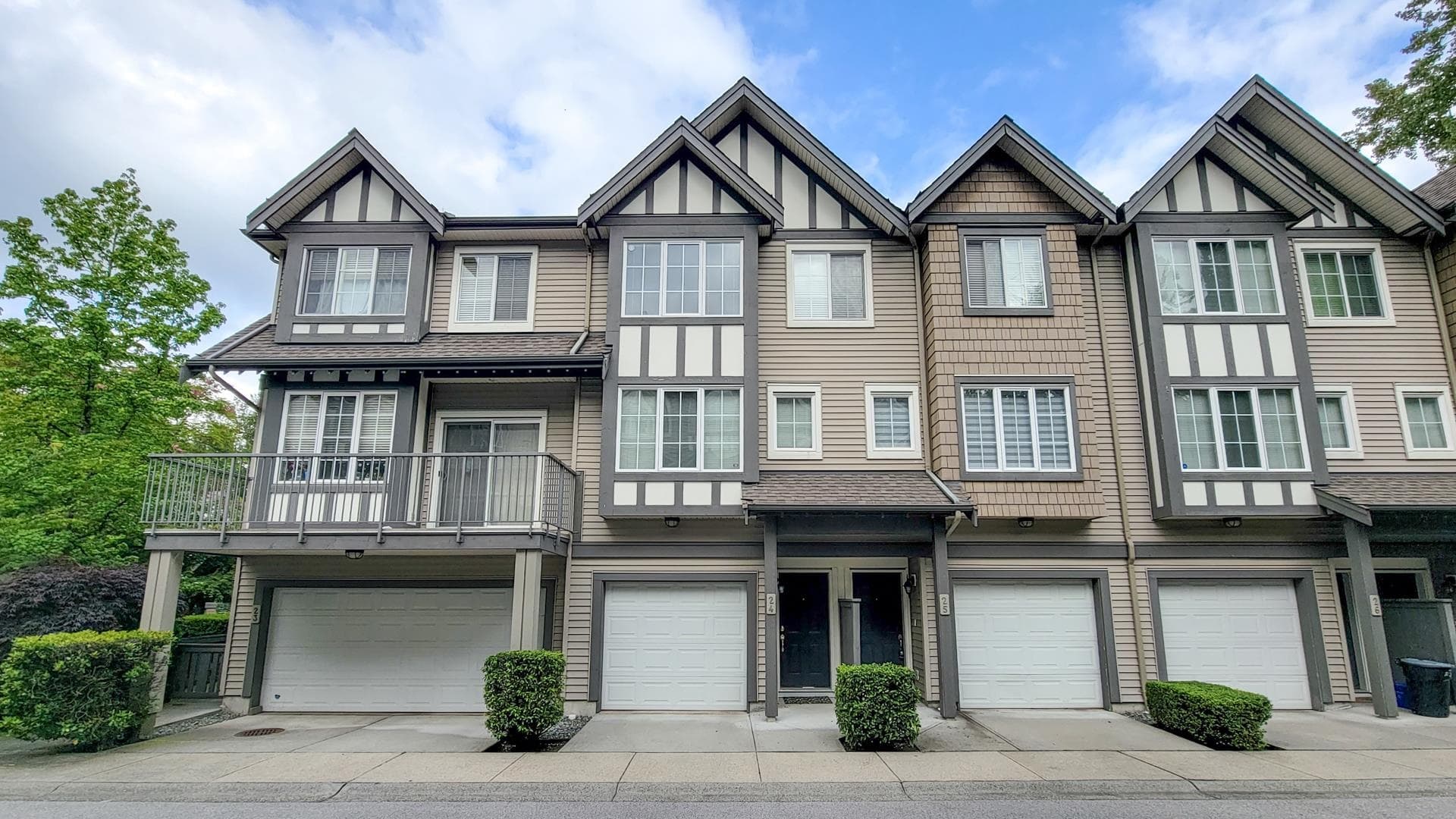 24 - 8533 Cumberland Place, Burnaby, V3N 5C1 — photo 2