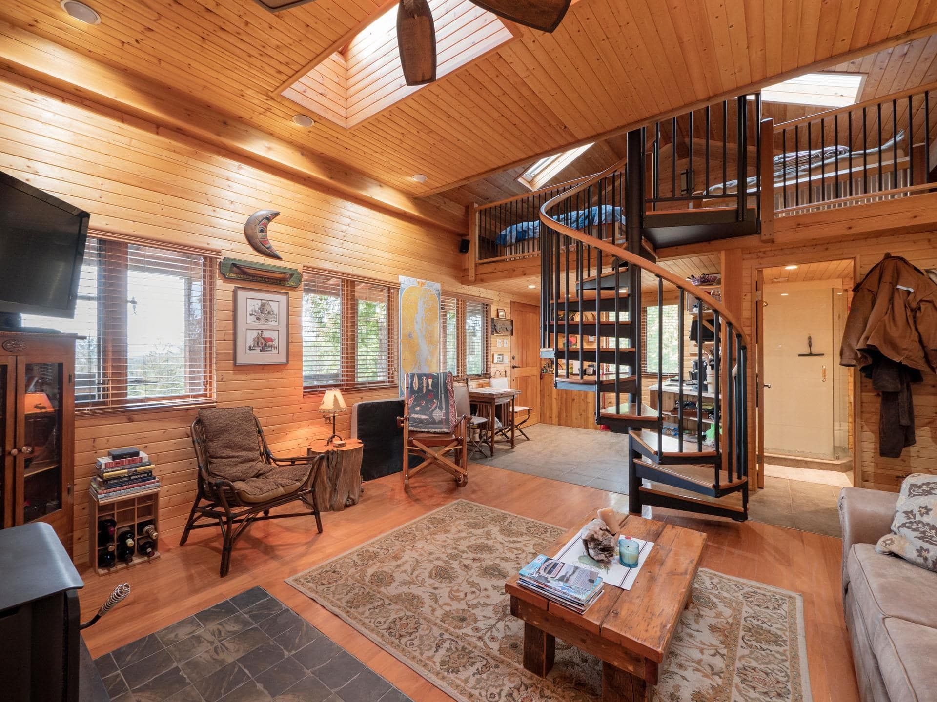 9305 Stephens Way, Halfmoon Bay, V7Z 1G9 — photo 2
