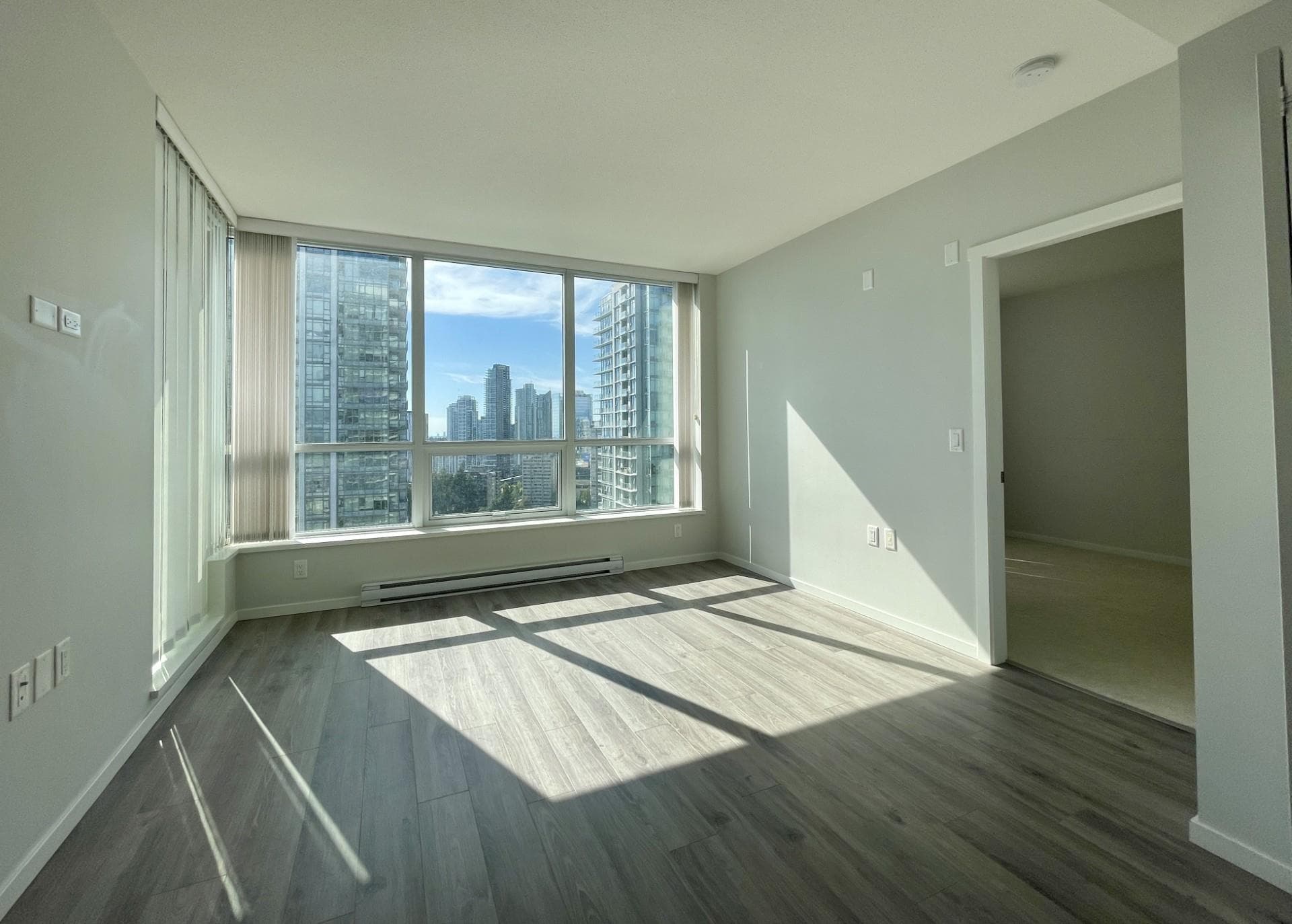 2502 - 6638 Dunblane Avenue, Burnaby, V5H 0G8 — photo 3
