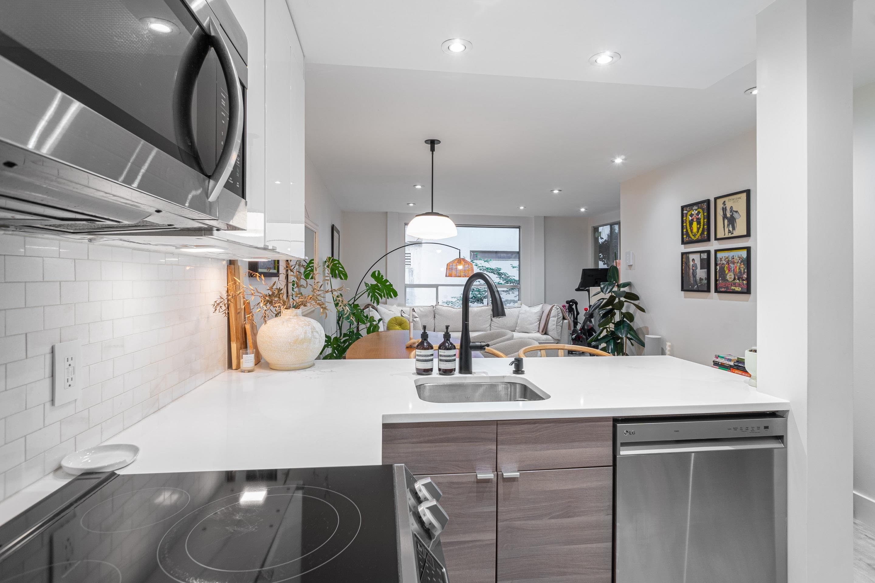 307 - 1345 Comox Street, Vancouver, V6E 4E4 — photo 4