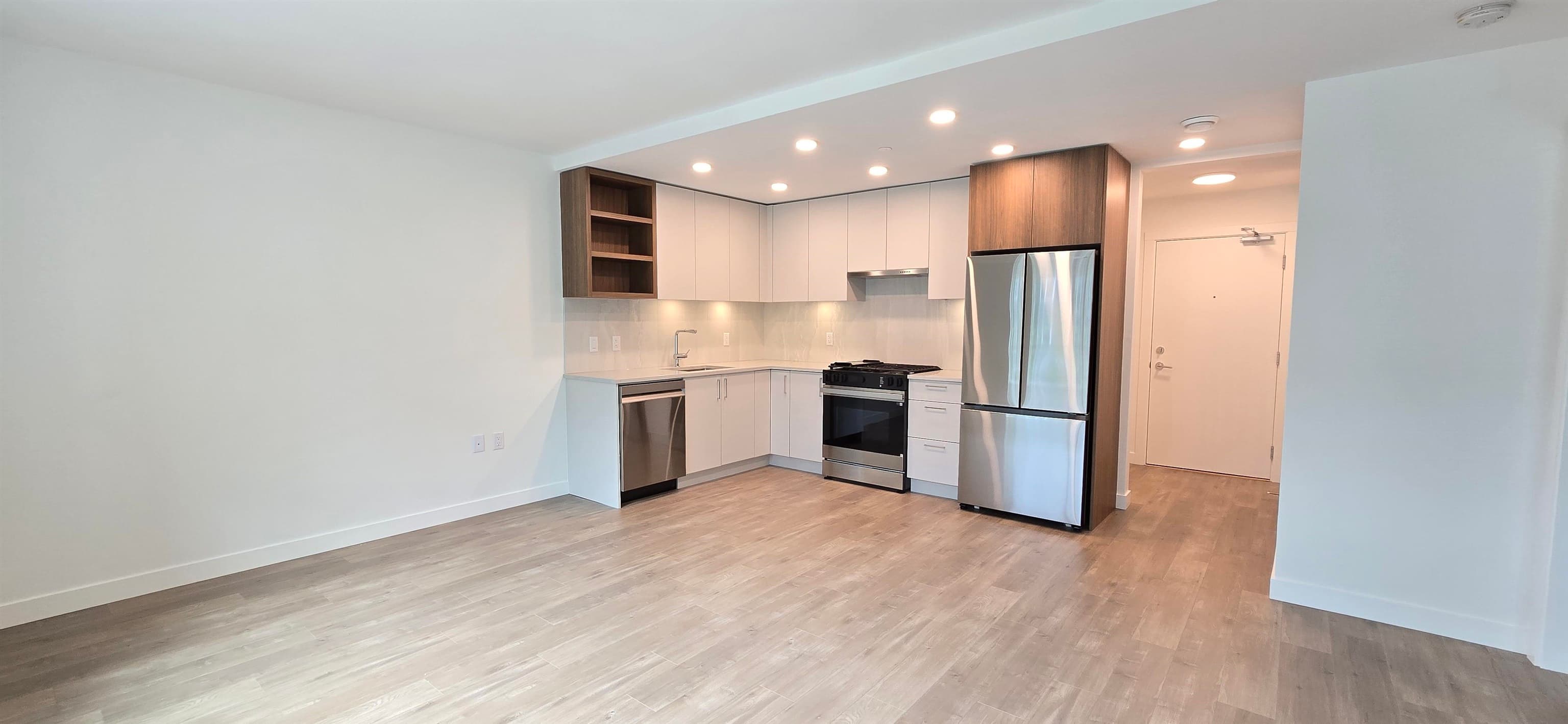 313 - 723 Grover Avenue, Coquitlam, V3J 0L9 — photo 3