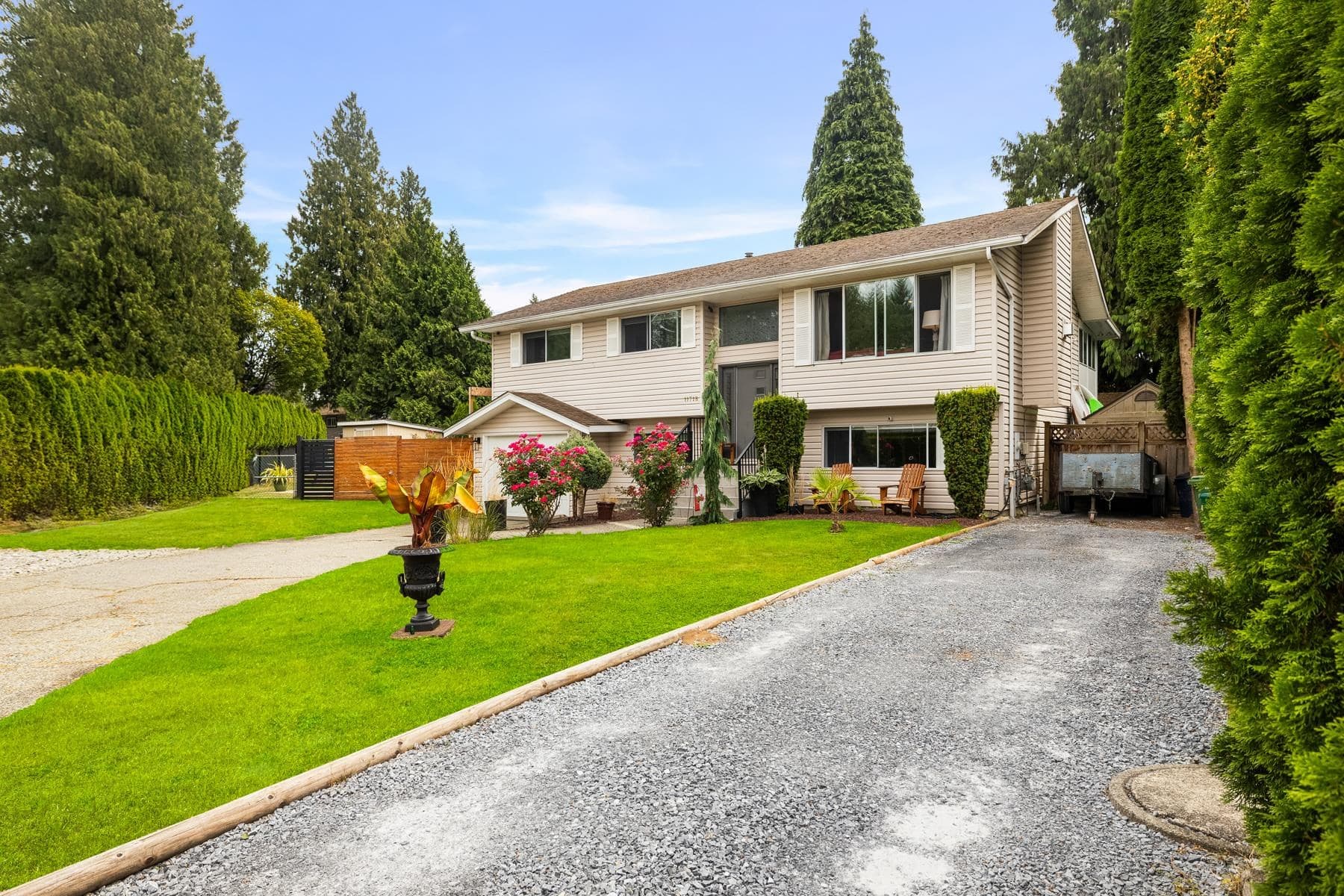 11718 208 Street, Maple Ridge