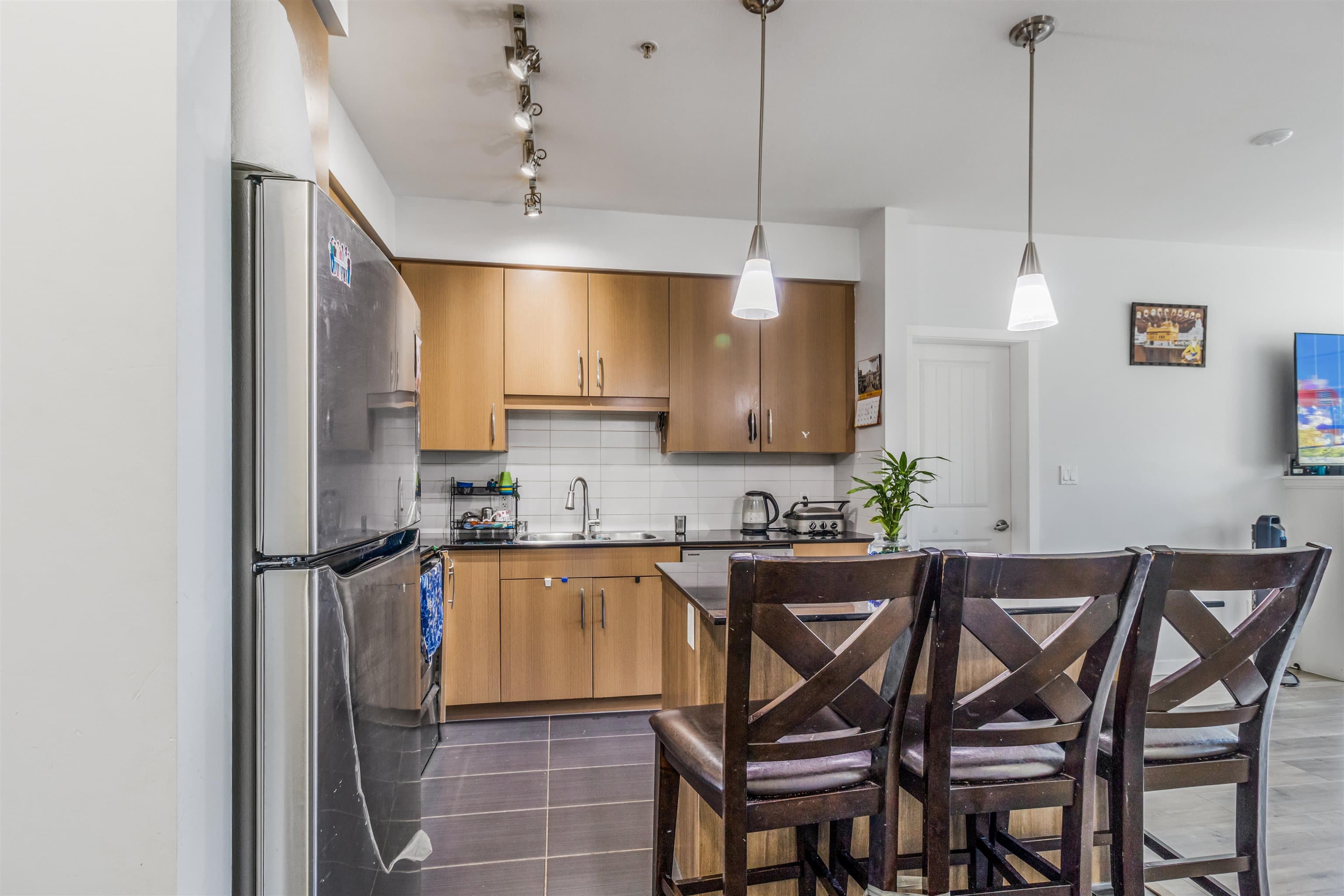 306 - 22290 North Ave Avenue, Maple Ridge
