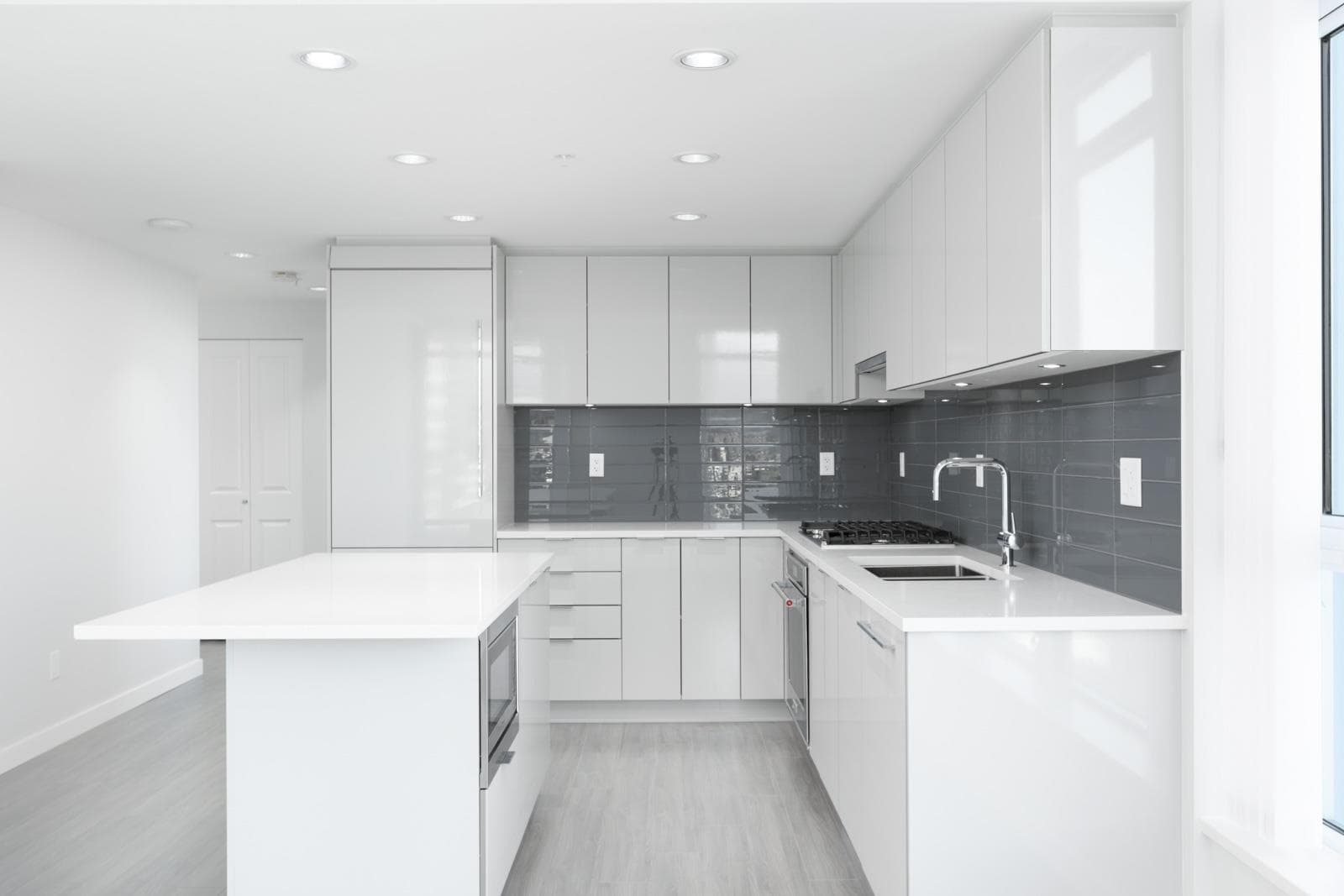 2306 - 2388 Madison Avenue, Burnaby, V5C 4Y9 — photo 4
