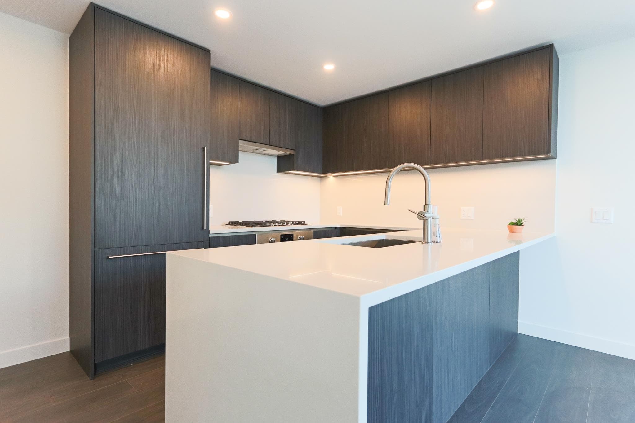 1307 - 5987 Wilson Avenue, Burnaby, V5H 0L7 — photo 2