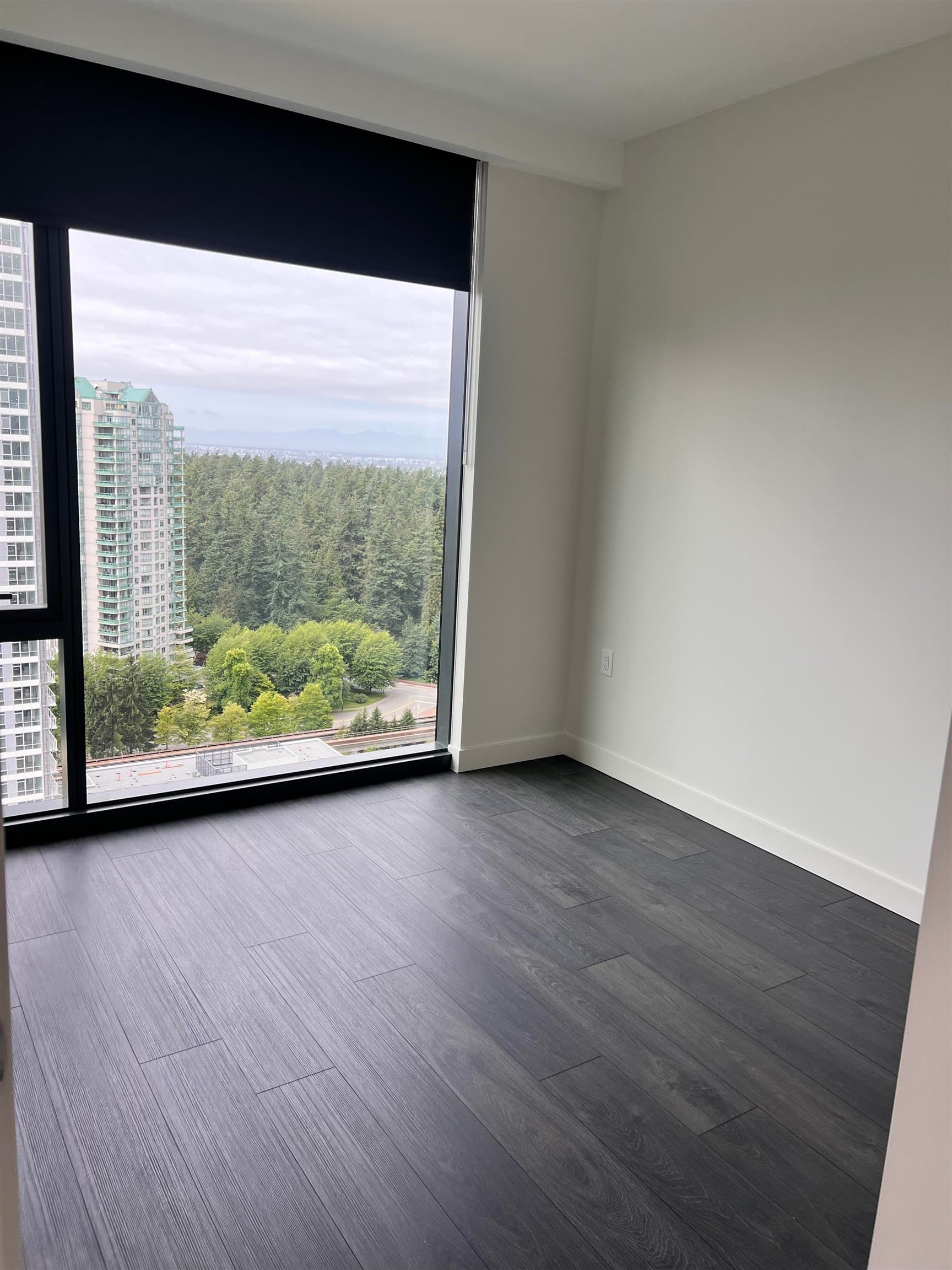 1902 - 5987 Wilson Avenue, Burnaby, V5H 0L7 — photo 2