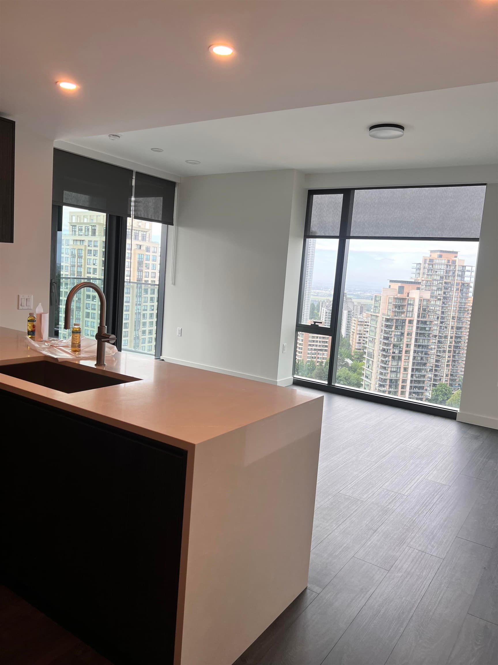 1902 - 5987 Wilson Avenue, Burnaby, V5H 0L7 — photo 5