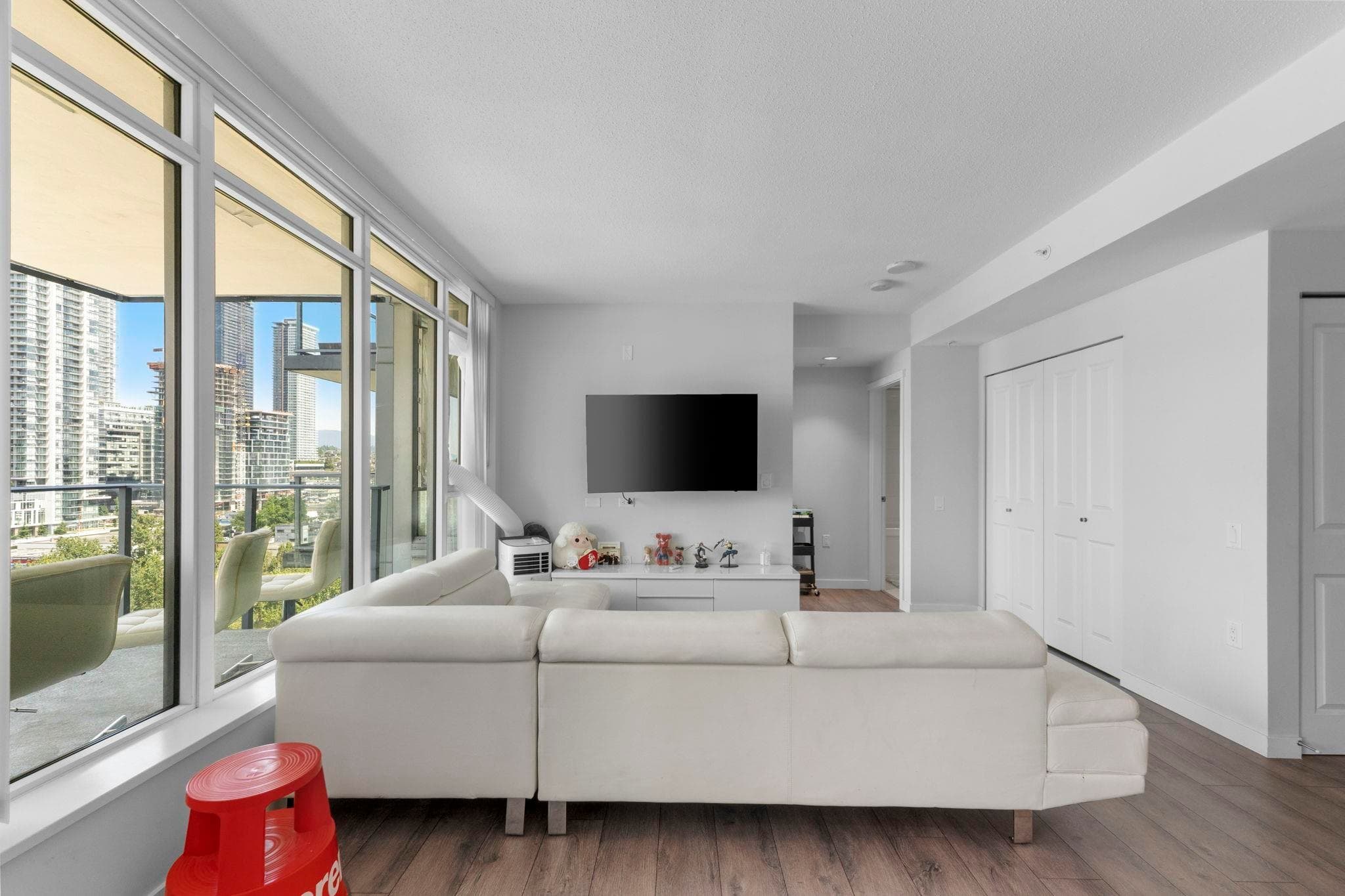 1607 - 2388 Madison Avenue, Burnaby, V5C 0K8 — photo 4