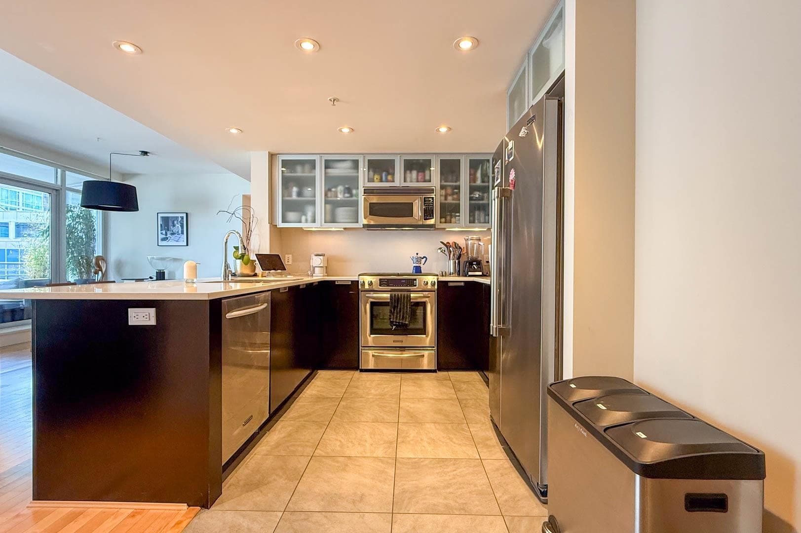 1504 - 1205 W Hastings Street, Vancouver, V3E 4T7 — photo 2