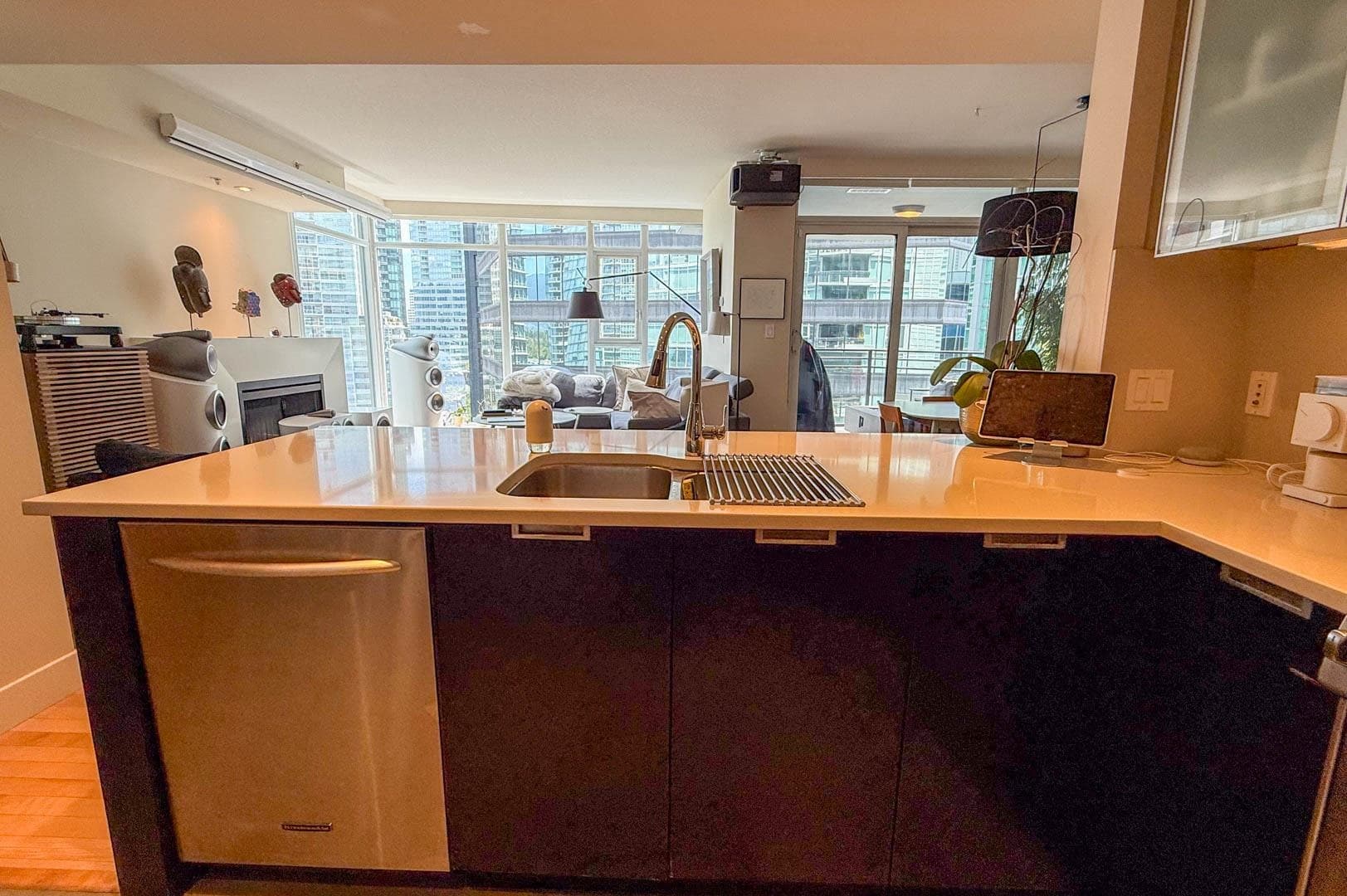 1504 - 1205 W Hastings Street, Vancouver, V3E 4T7 — photo 4