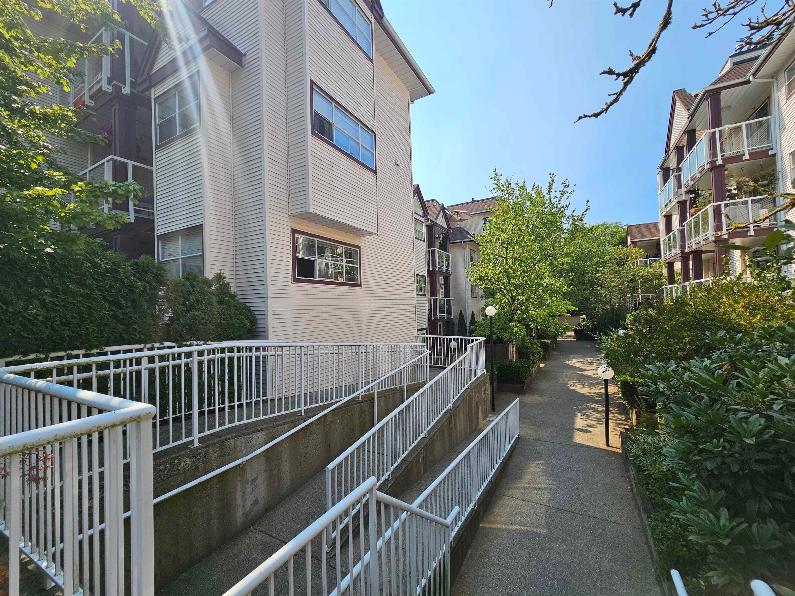 201 - 3680 Rae Avenue, Vancouver, V5R 2P5 — photo 2