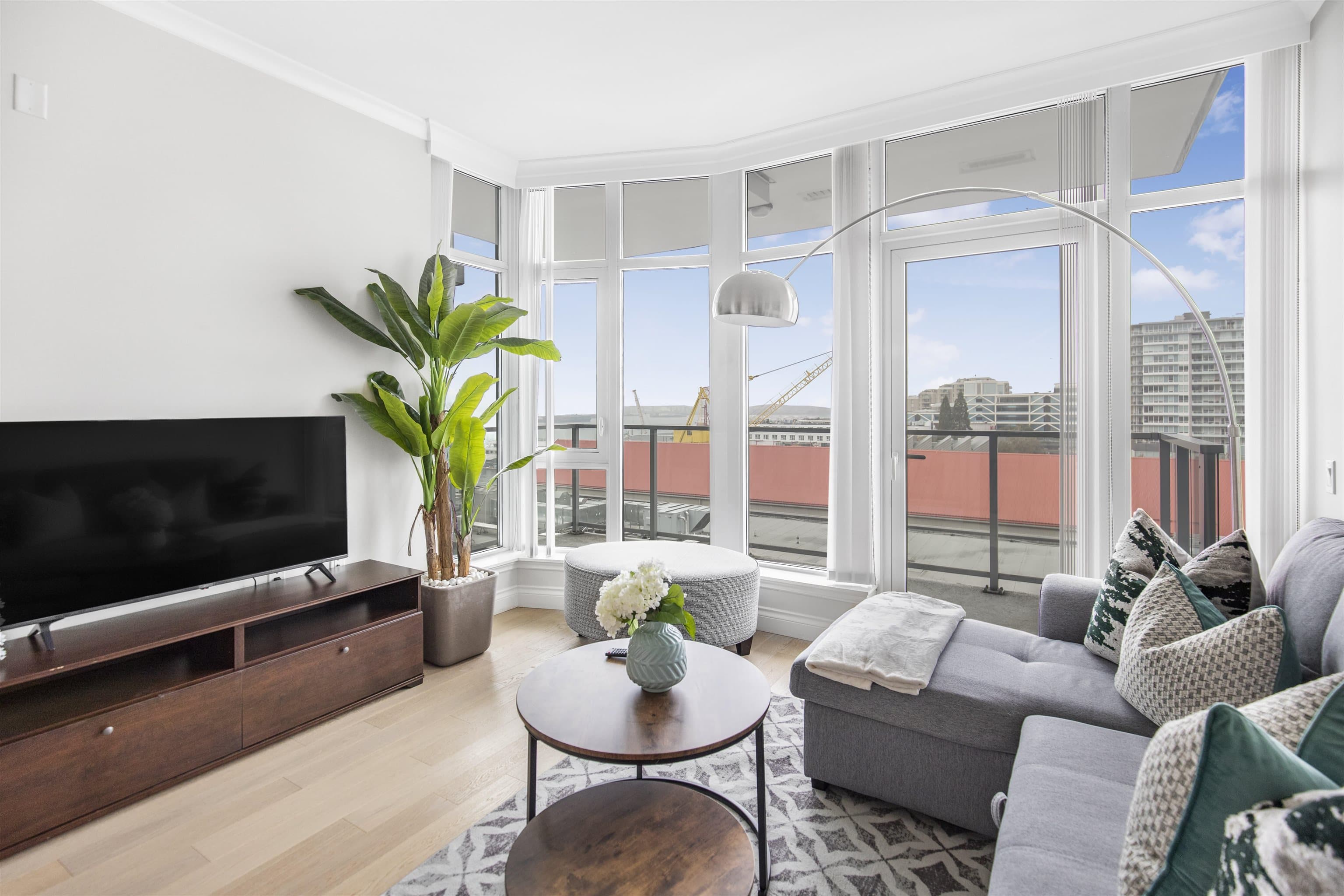 809 - 175 Victory Ship Way, North Vancouver, V7L 0G1 — photo 2