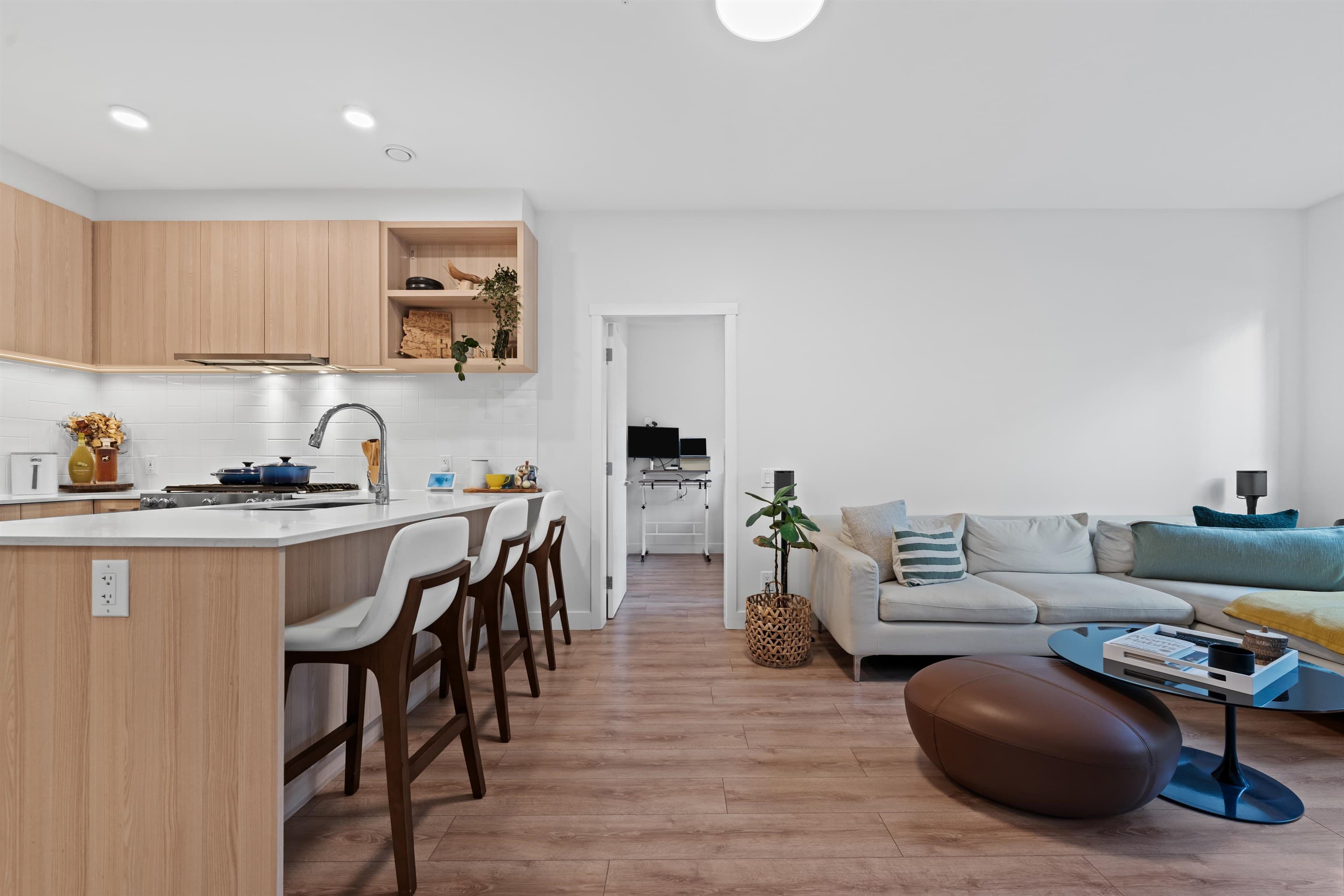 102 - 721 Anskar Court, Coquitlam, V3J 0L4 — photo 4