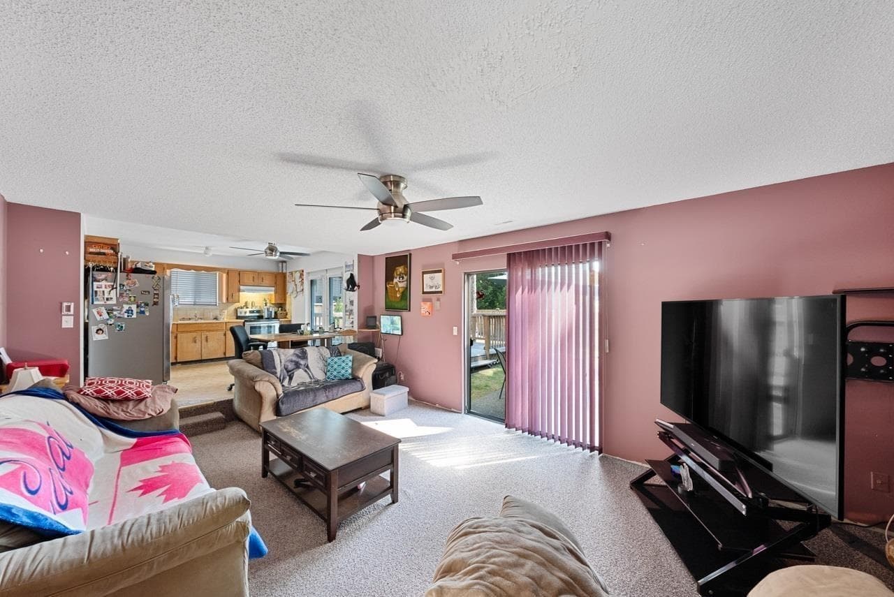 9742 149 Street, Surrey, V3R 8C6 — photo 3