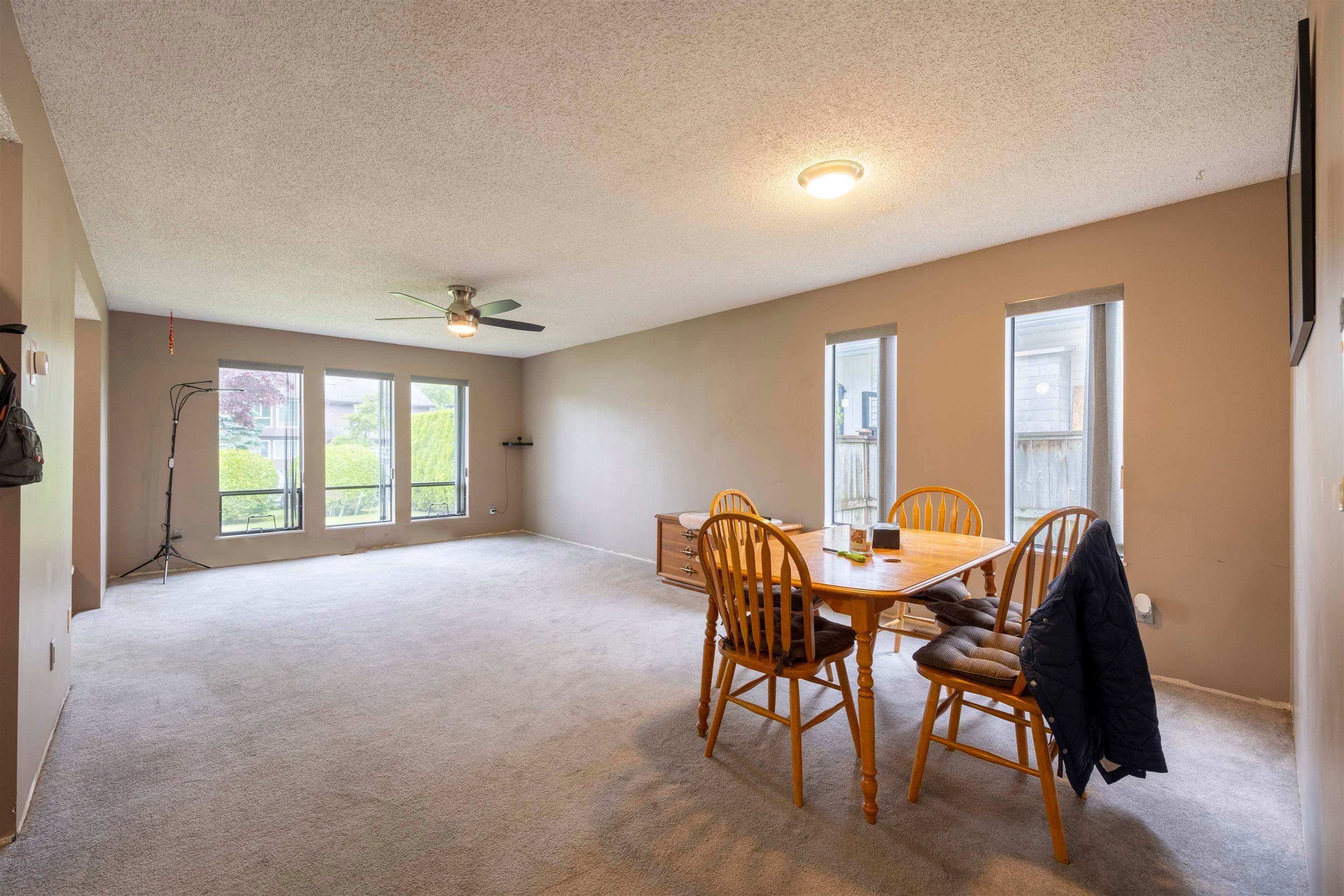 9742 149 Street, Surrey, V3R 8C6 — photo 4