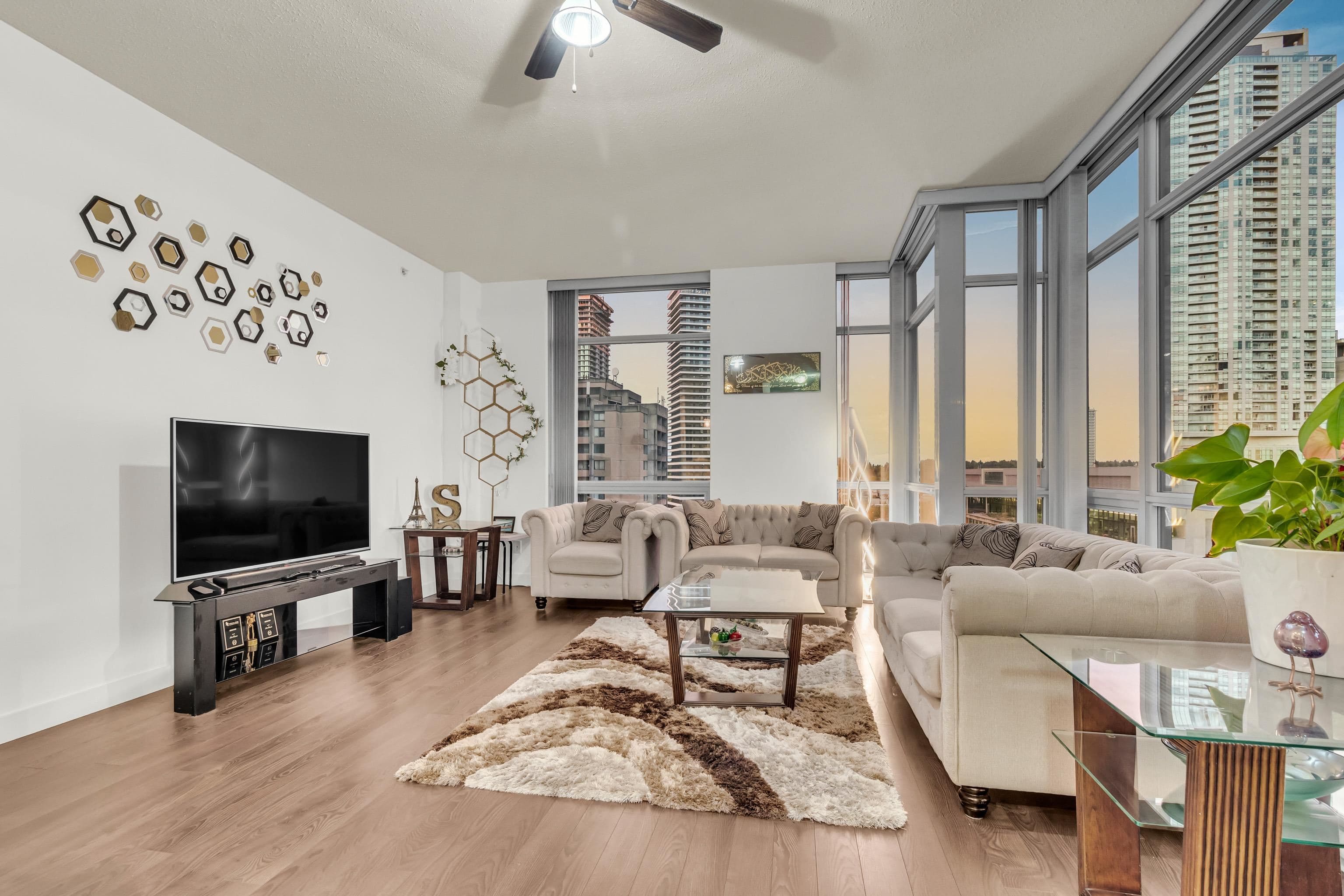 1004 - 13399 104 Avenue, Surrey, V3T 0C9 — photo 5