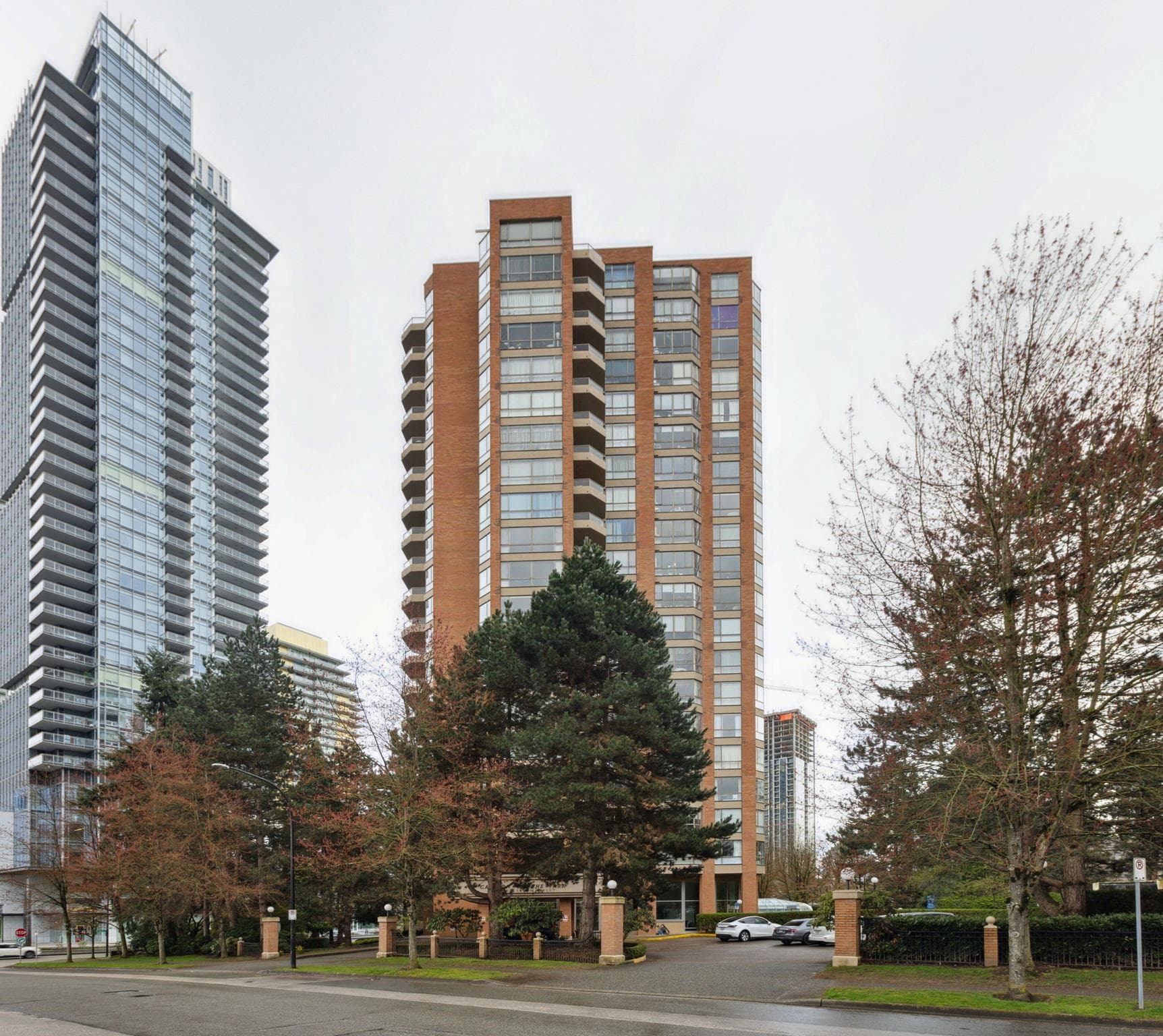 904 - 4350 Beresford Street, Burnaby, V5H 4K9 — photo 5