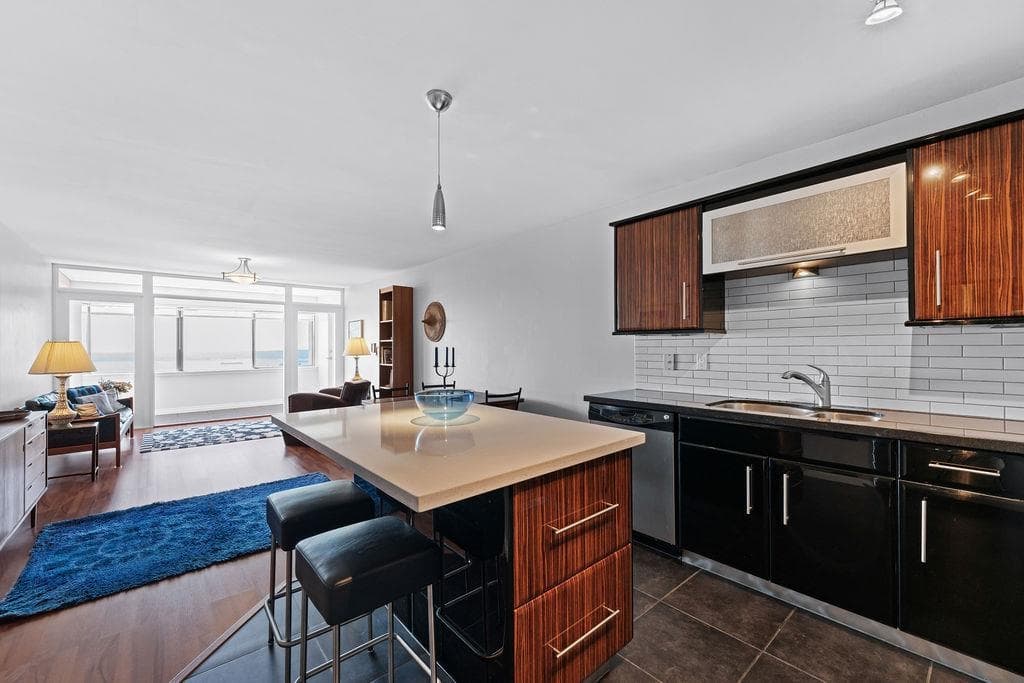 64 - 2212 Folkestone Way, West Vancouver, V7S 2X7 — photo 2