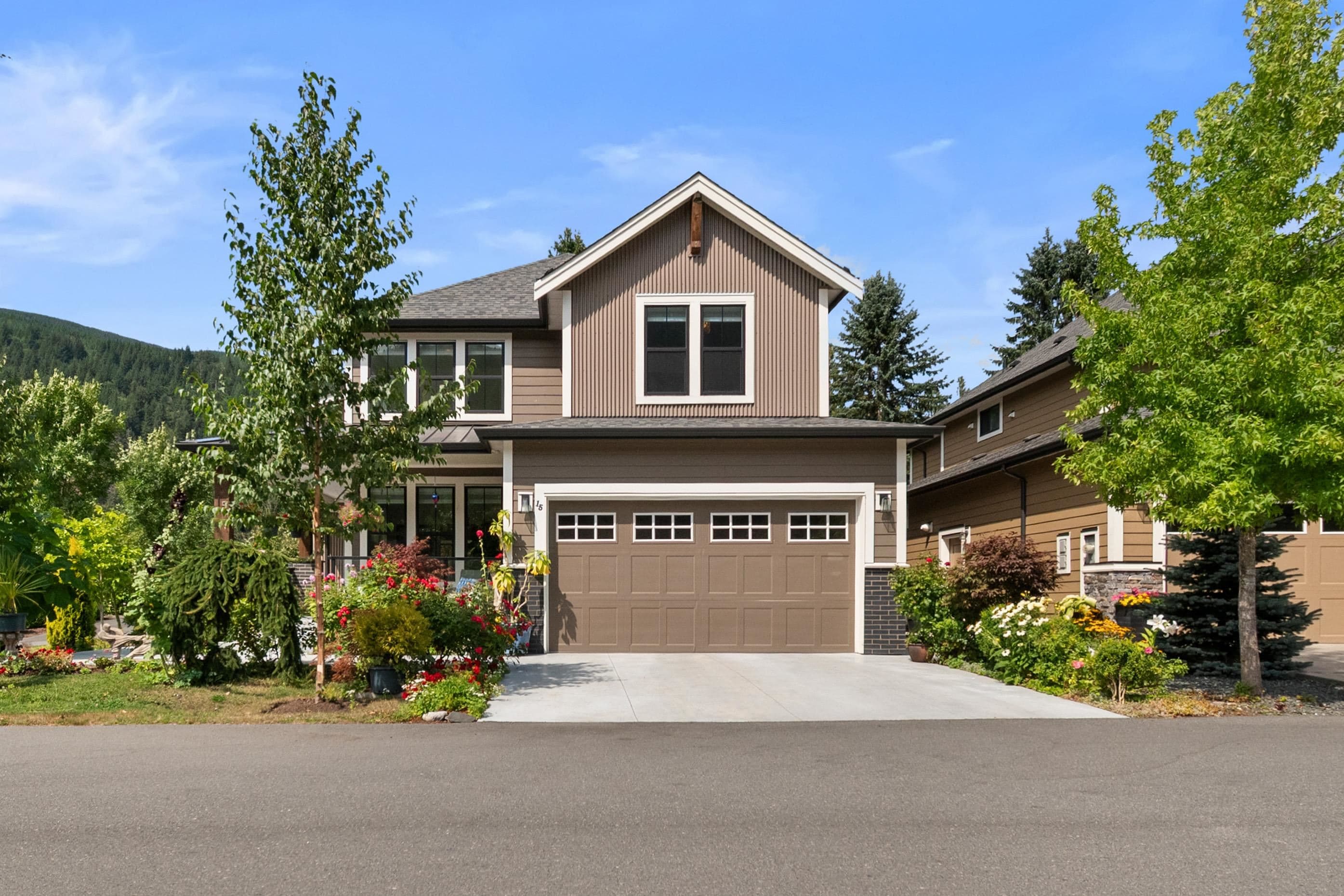 15 - 1885 Columbia Valley Road, Lindell Beach