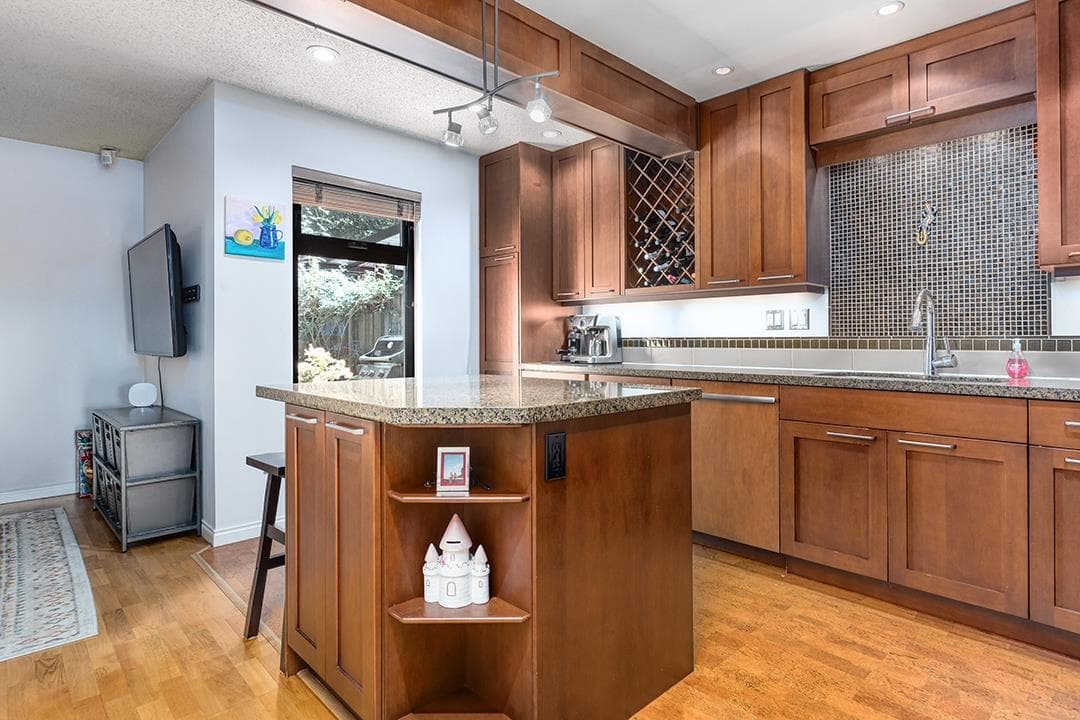 7360 Toba Place, Vancouver, V5S 4B4 — photo 5