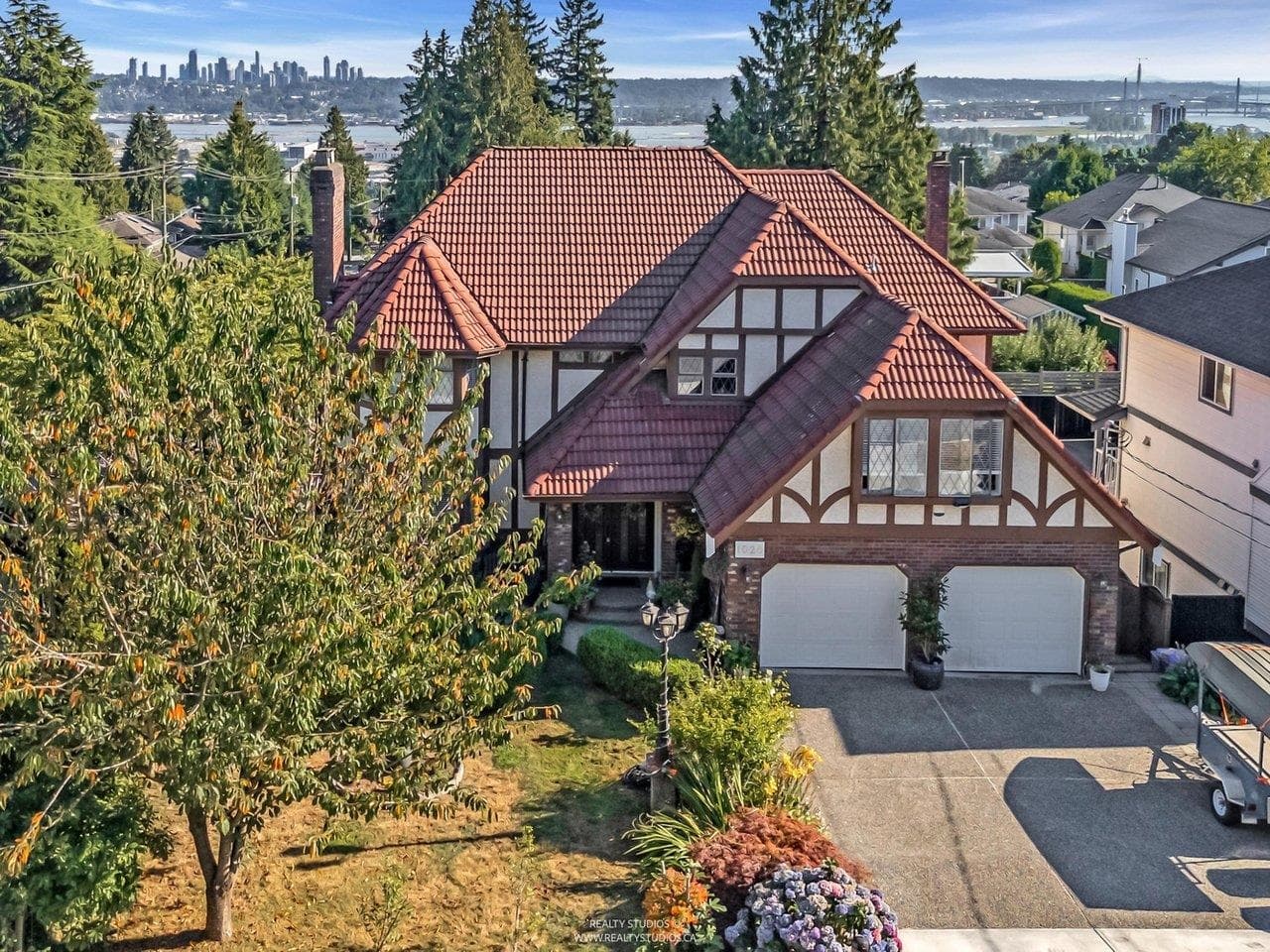 1028 Dansey Avenue, Coquitlam, V3K 3H1 — photo 2