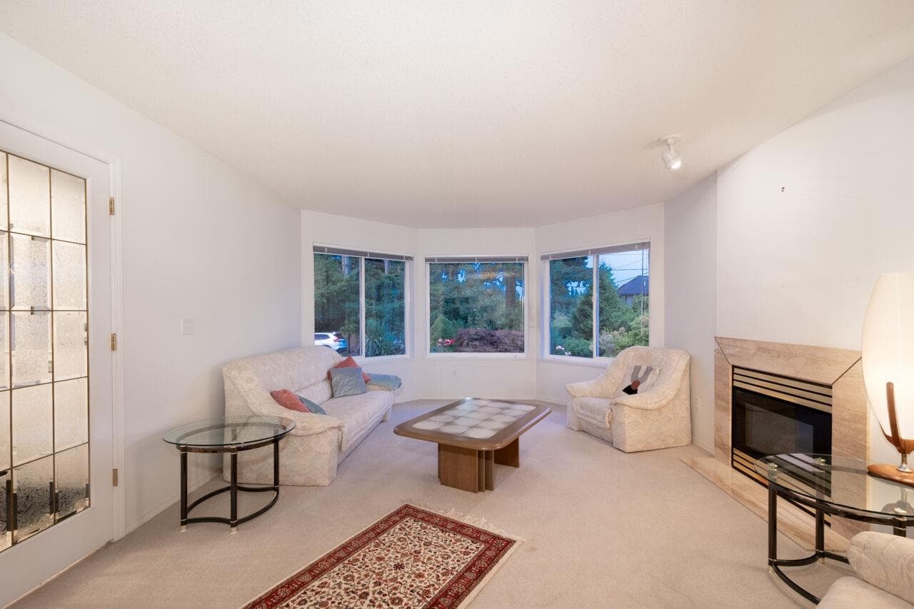 937 Westmount Drive, Port Moody, V3H 1K8 — photo 4