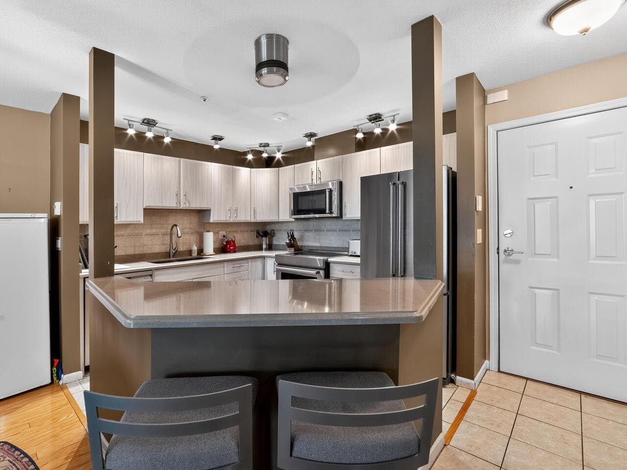 201 - 68 Richmond Street, New Westminster, V3L 5S2 — photo 5
