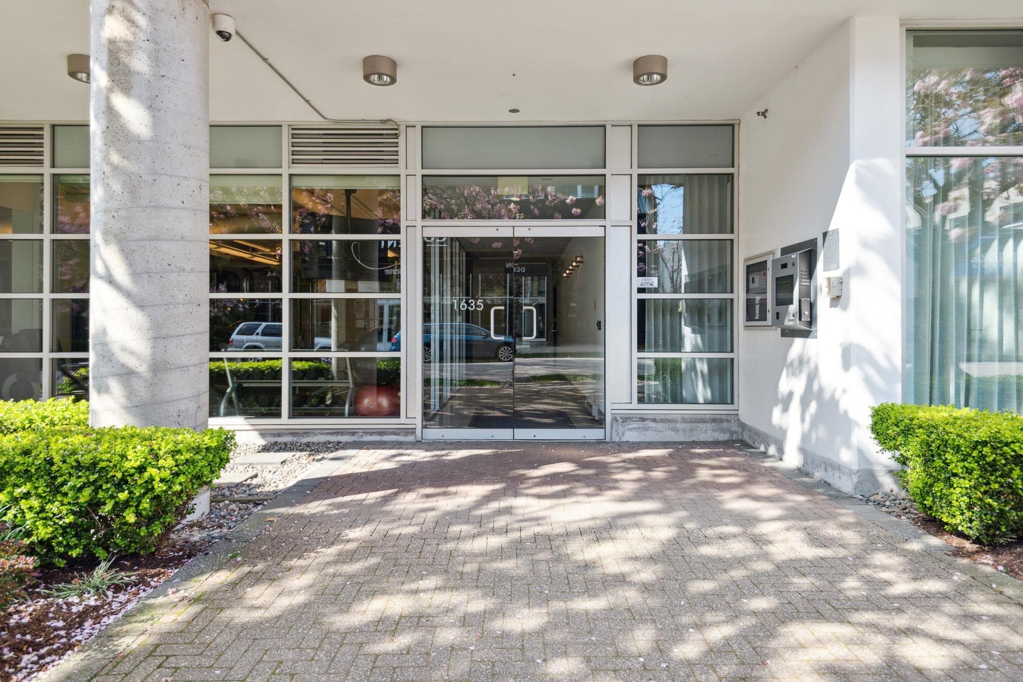 416 - 1635 West 3rd Avenue, Vancouver, V6J 0B6 — photo 2