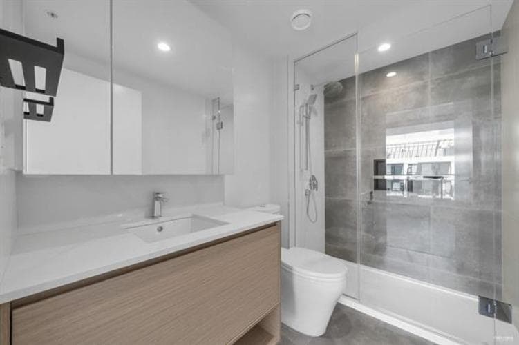 3207 - 13725 George Junction, Surrey, V3T 0V7 — photo 4