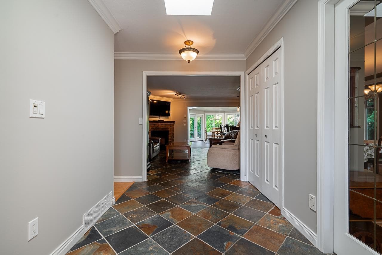 3387 196a Street, Langley, V3A 7X1 — photo 2