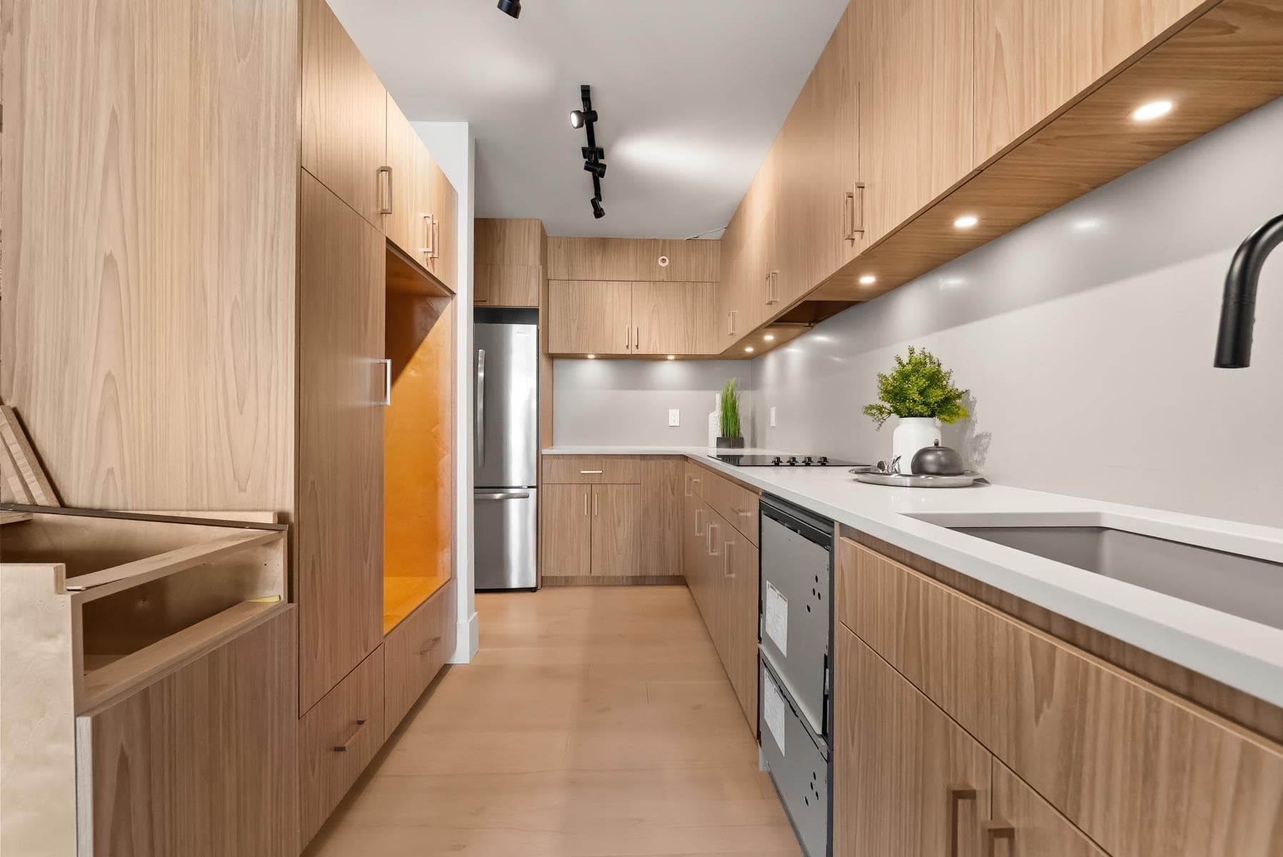 6D - 328 Taylor Way, West Vancouver, V7T 2Y4 — photo 4
