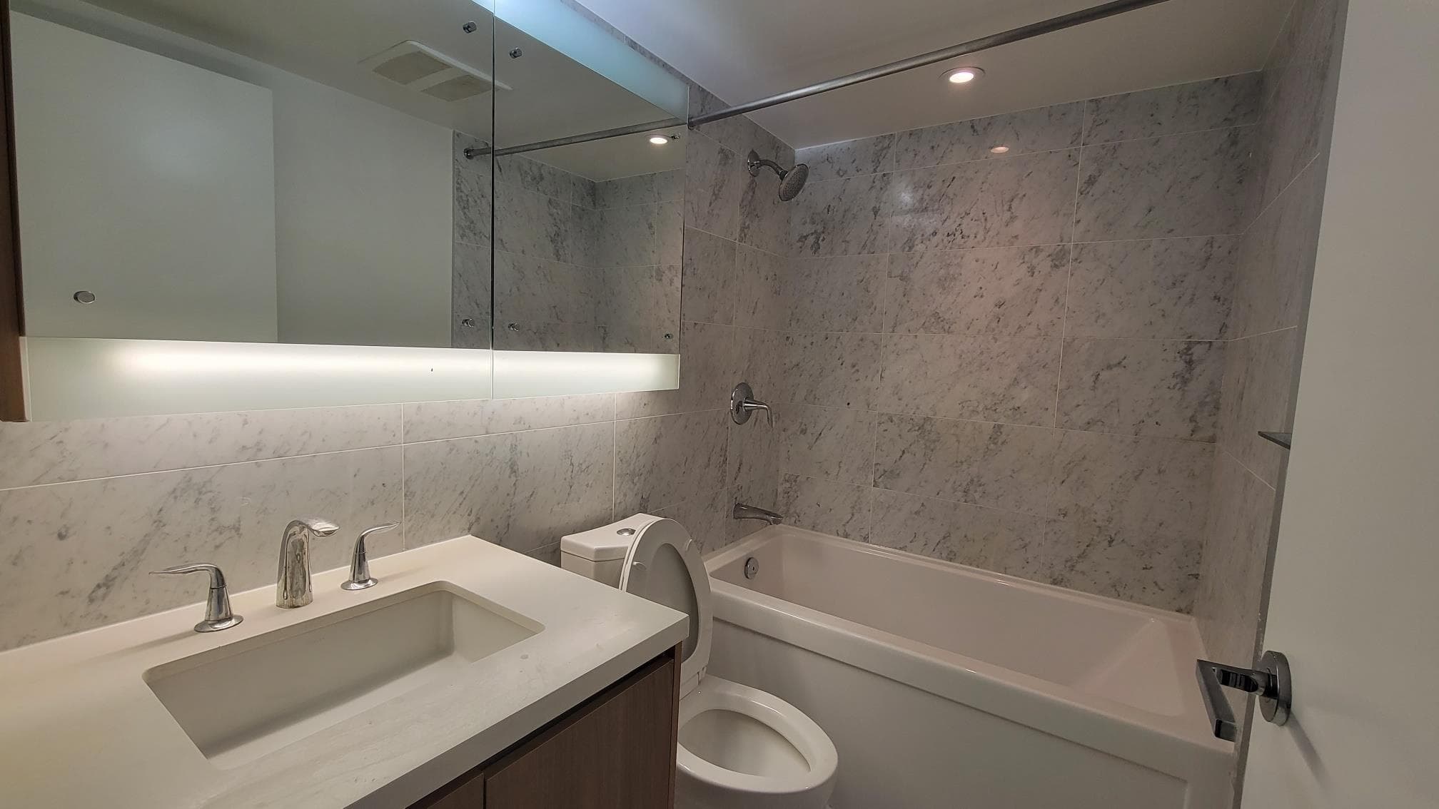 1811 - 13696 100 Avenue, Surrey, V3T 0L5 — photo 5