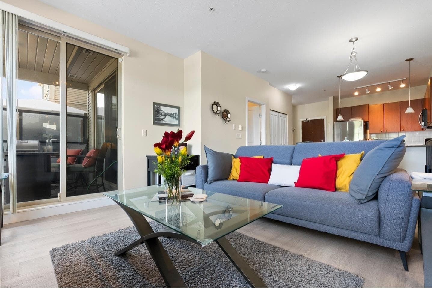 221 - 15380 102a Avenue, Surrey, V3R 0B3 — photo 4
