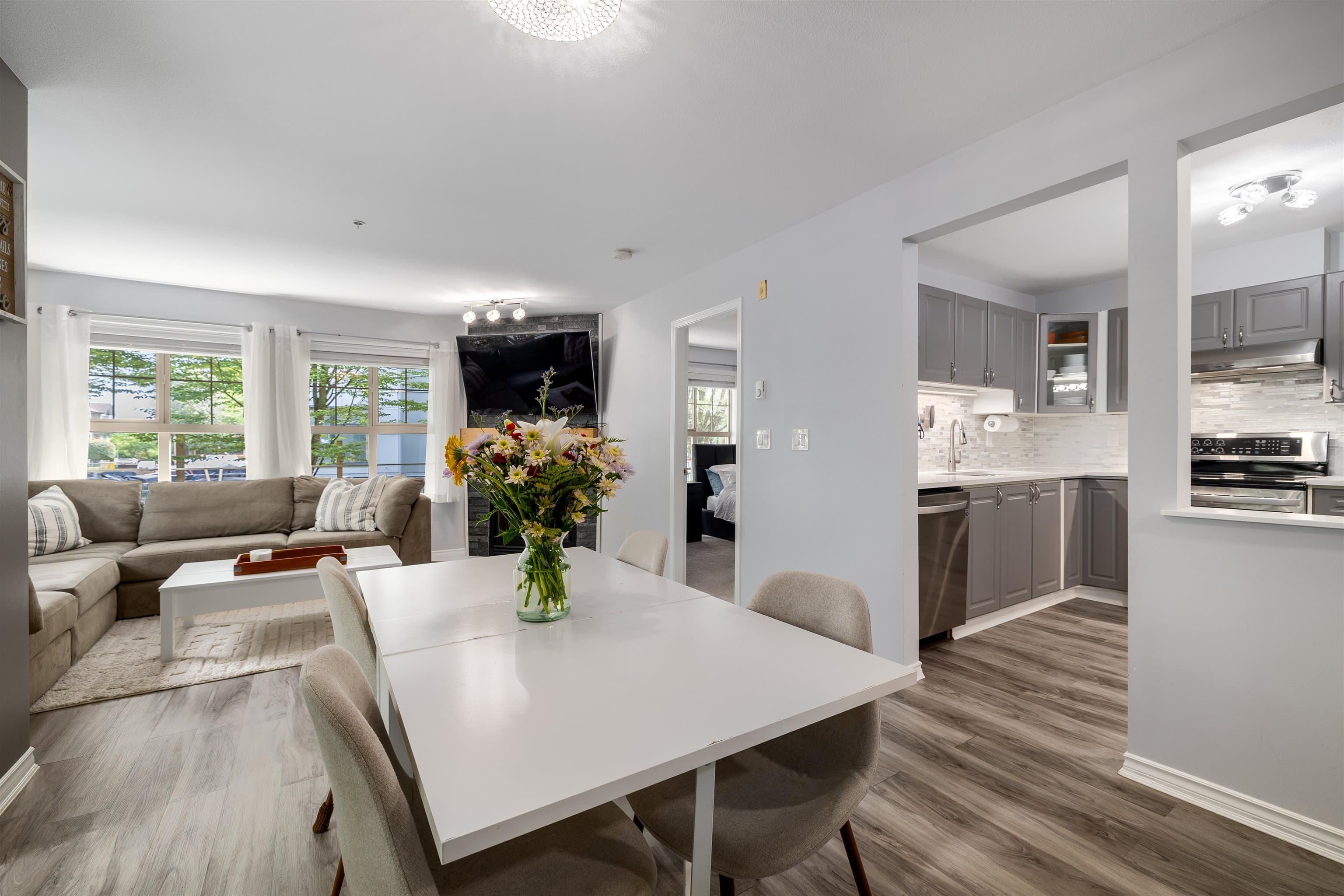103 - 15325 17 Avenue, Surrey, V4A 1T8 — photo 1