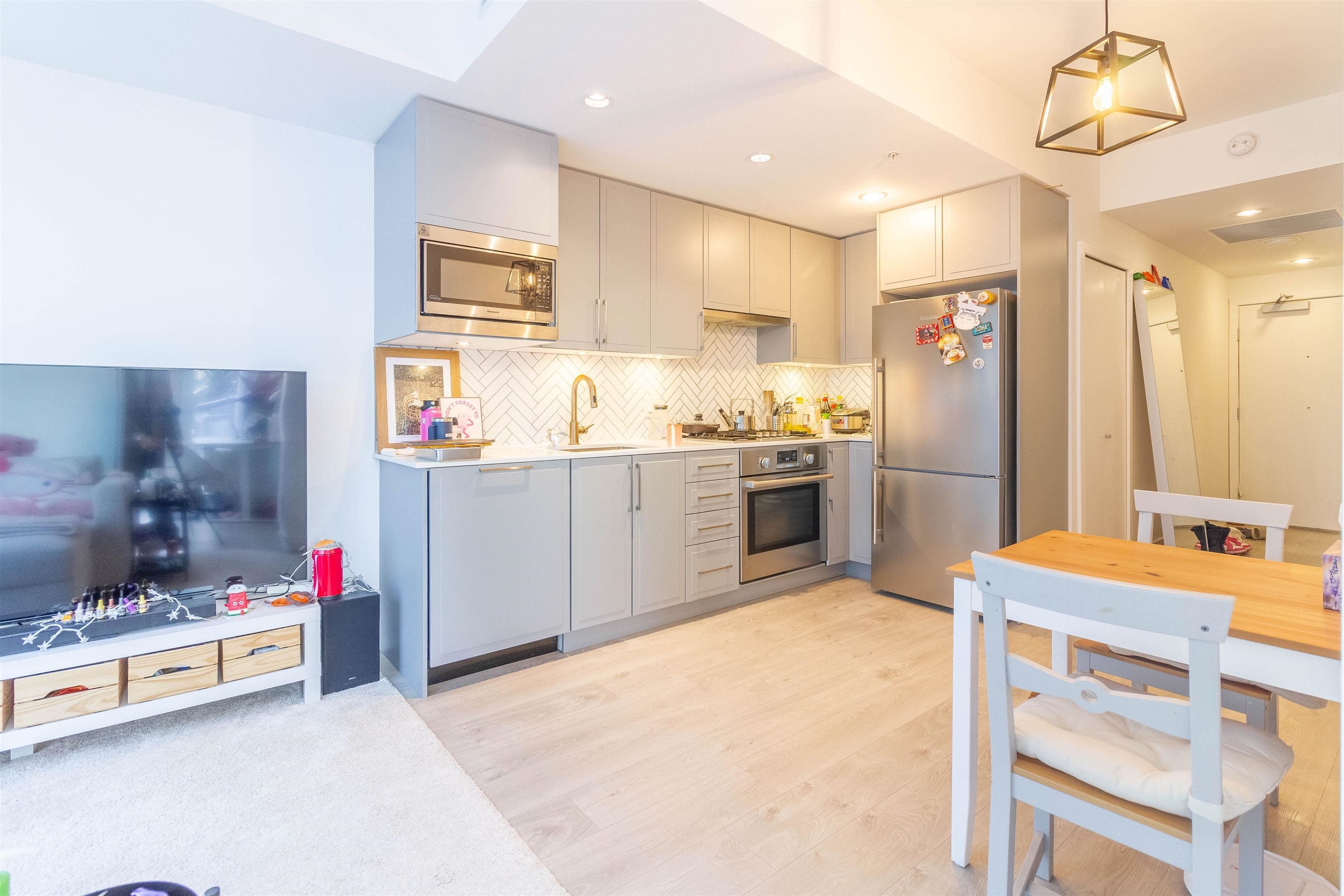 302 - 2435 Kingsway, Vancouver, V5R 5G8 — photo 4